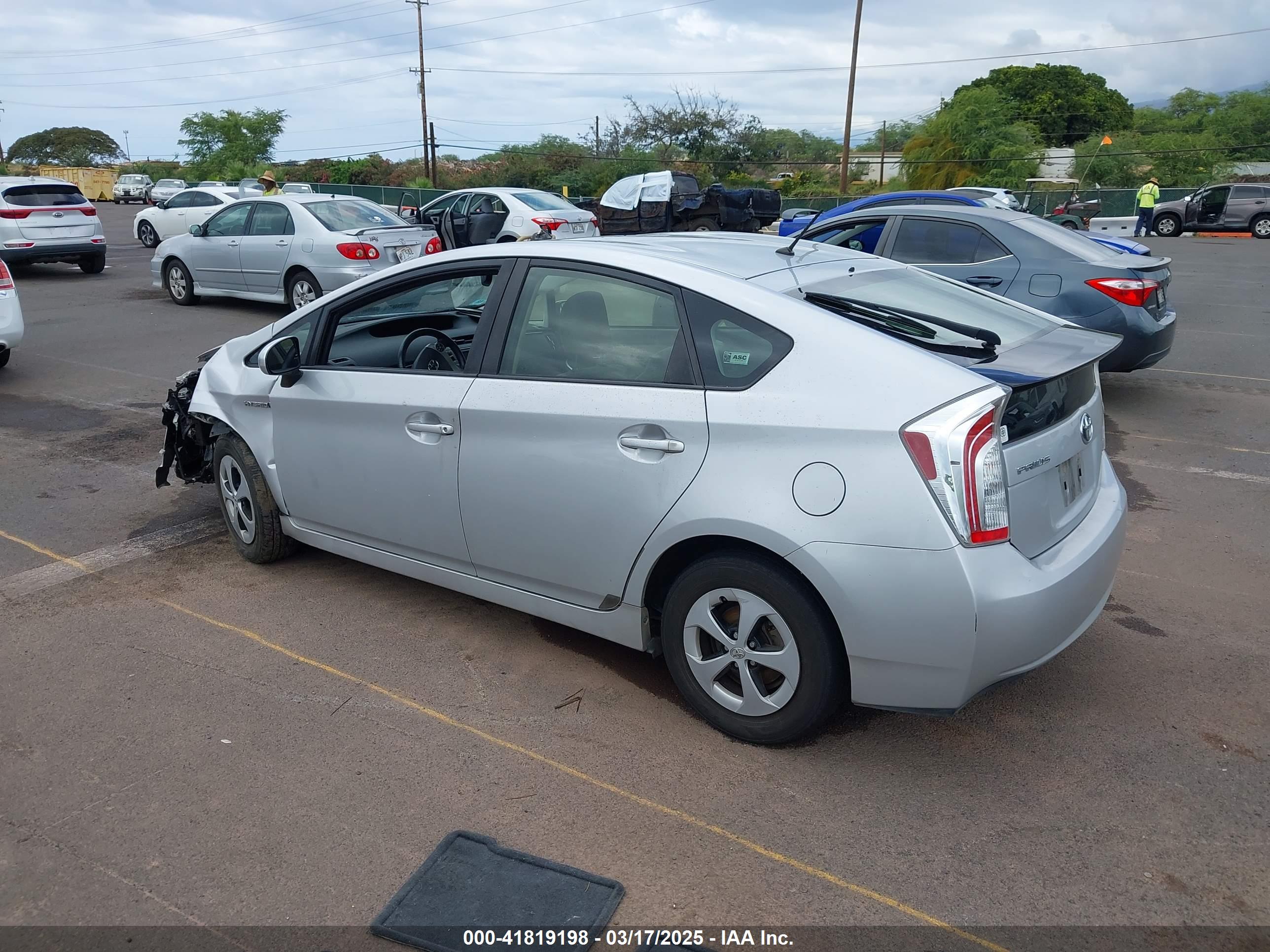 TOYOTA PRIUS image 3