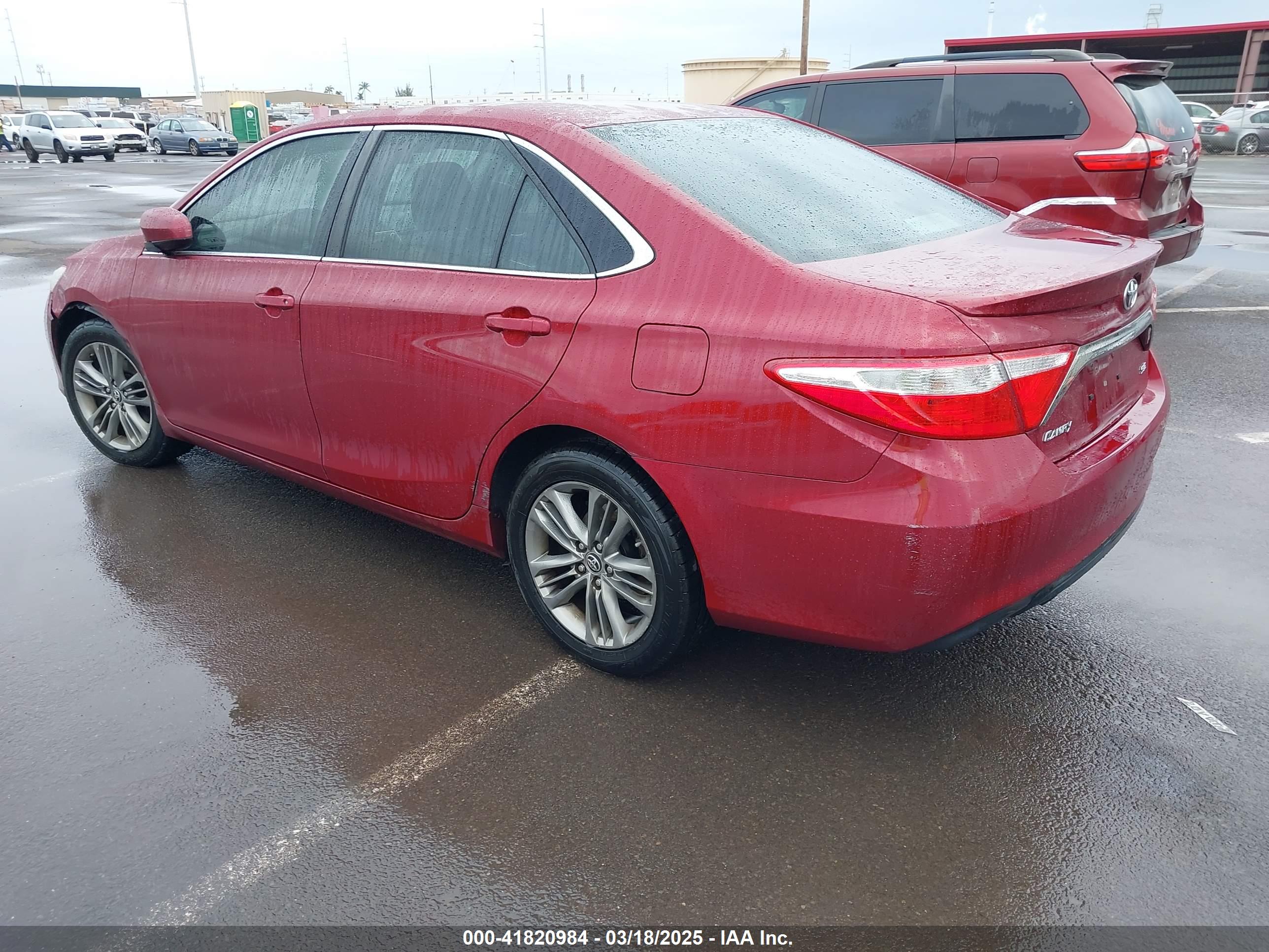 TOYOTA CAMRY image 3