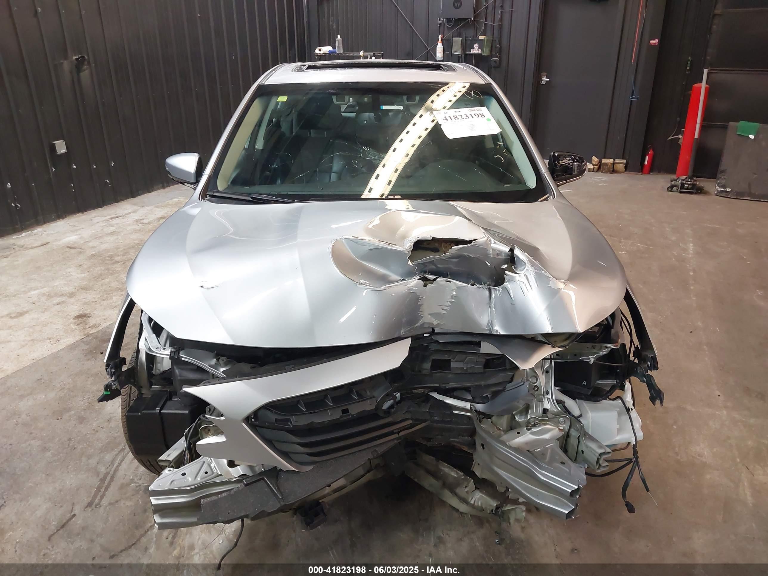 SUBARU LEGACY image 6