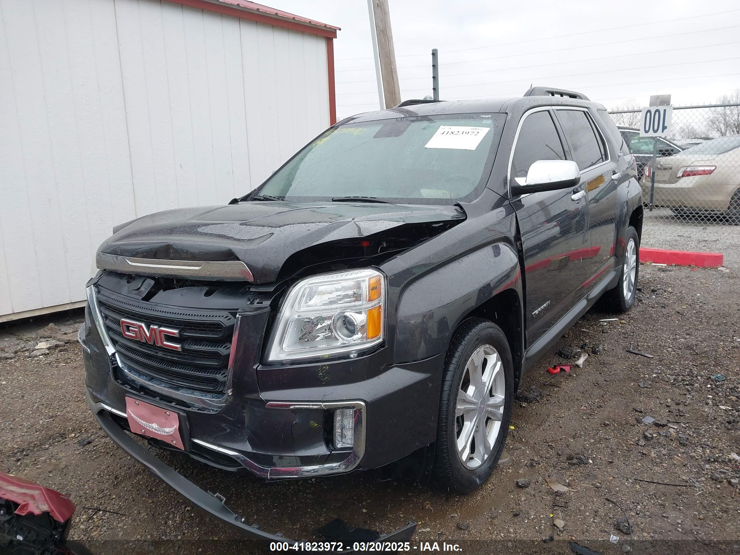 GMC TERRAIN image 2