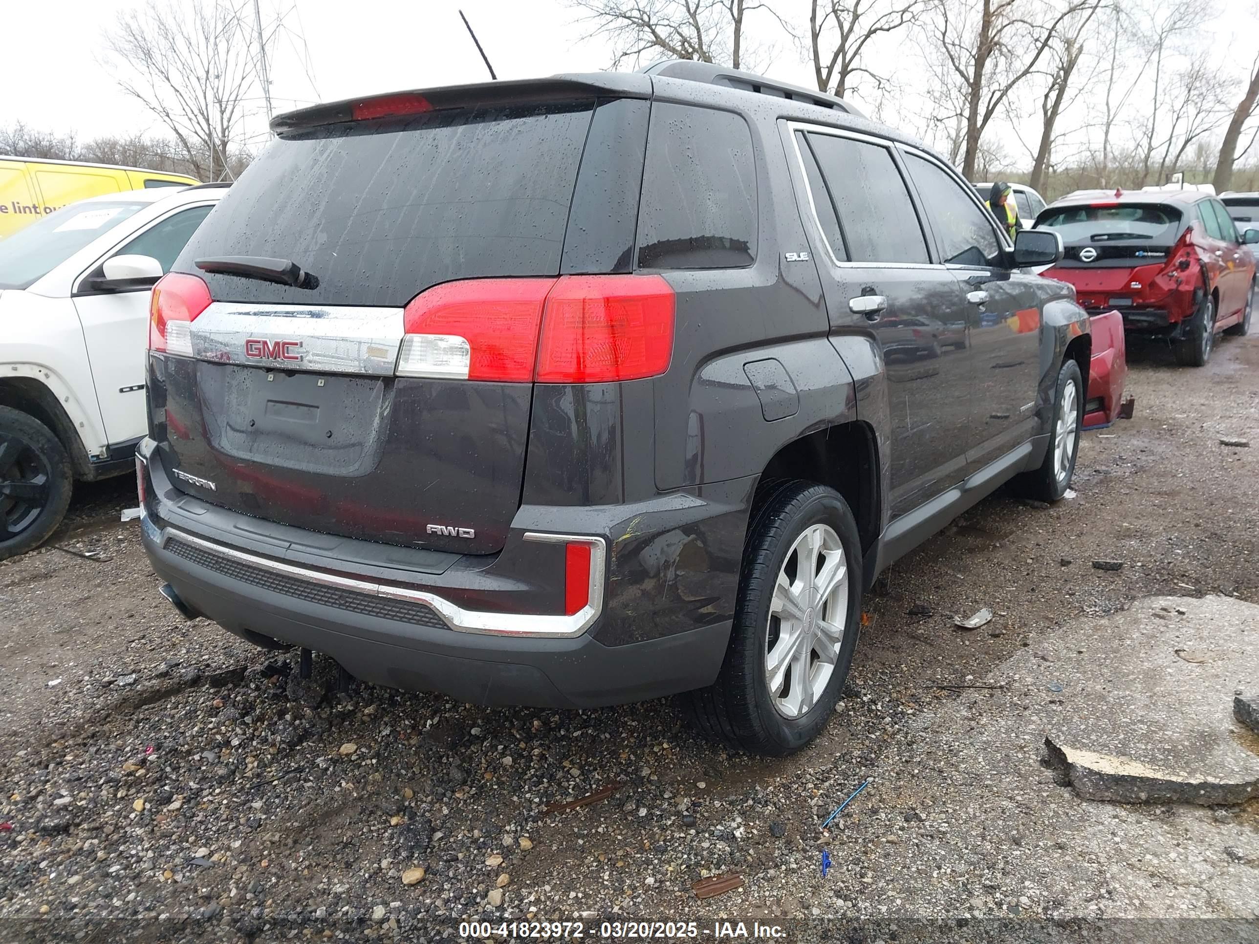 GMC TERRAIN image 4