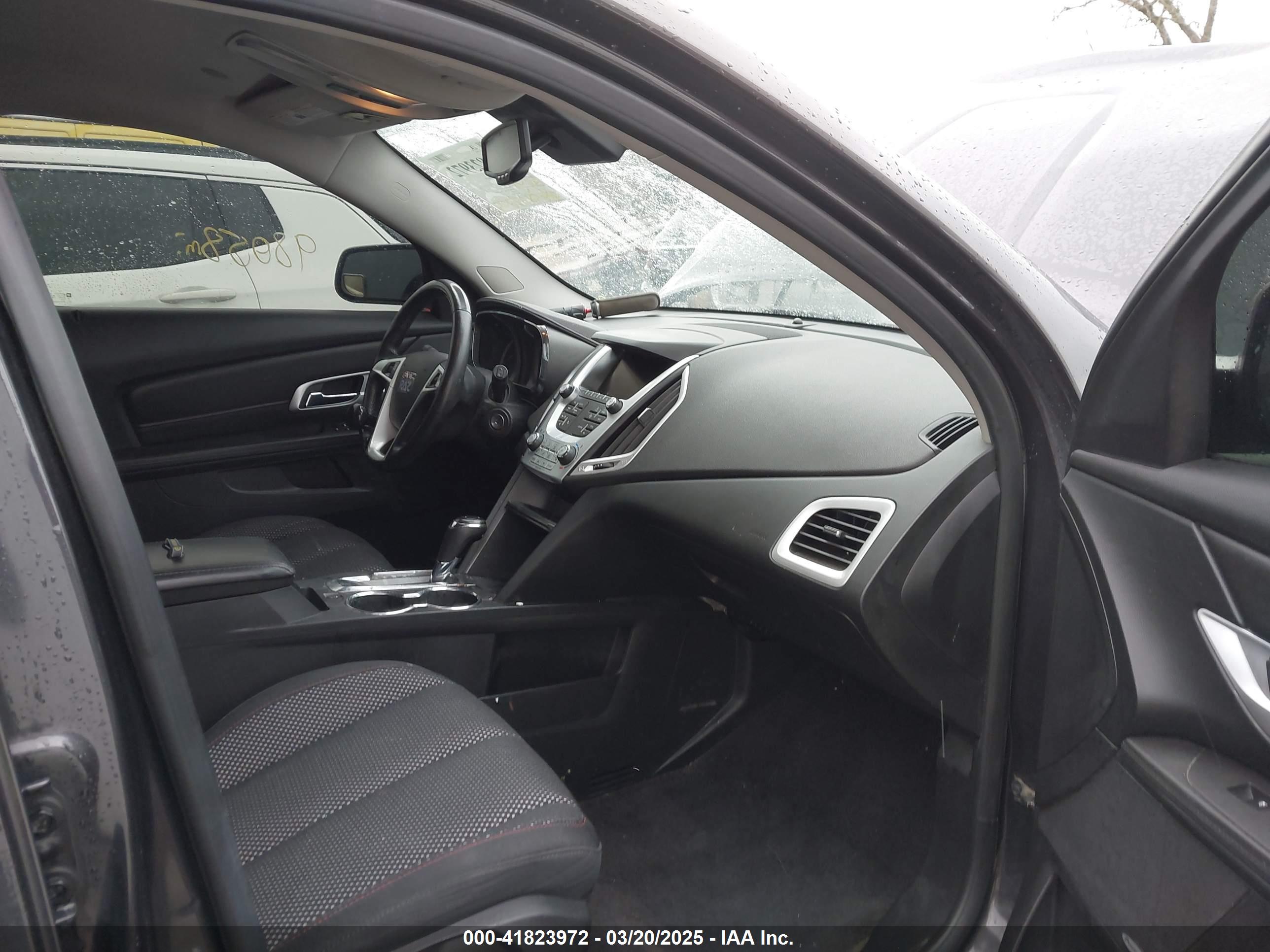 GMC TERRAIN image 5