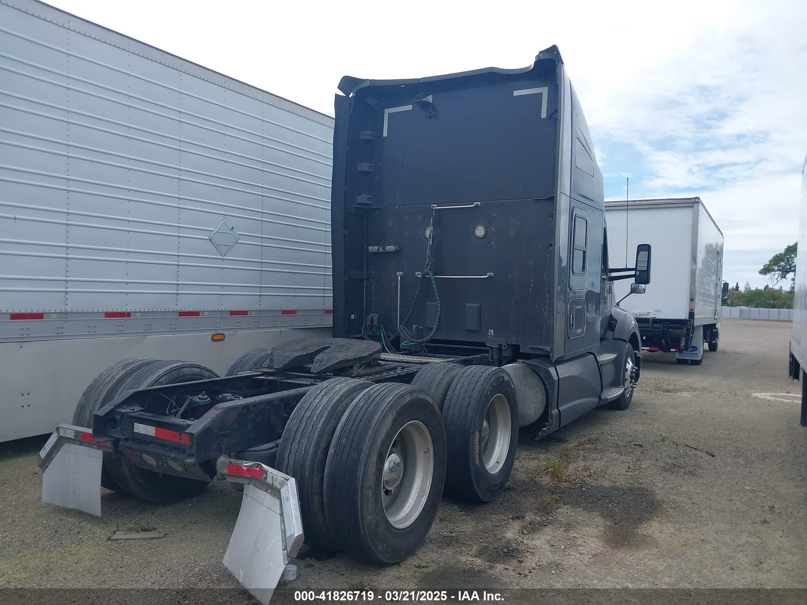KENWORTH CONSTRUCTION image 4