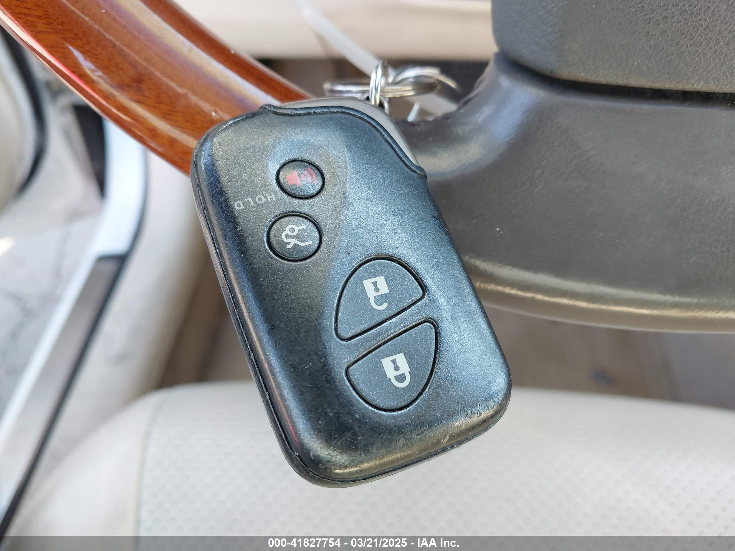 LEXUS ES image 11