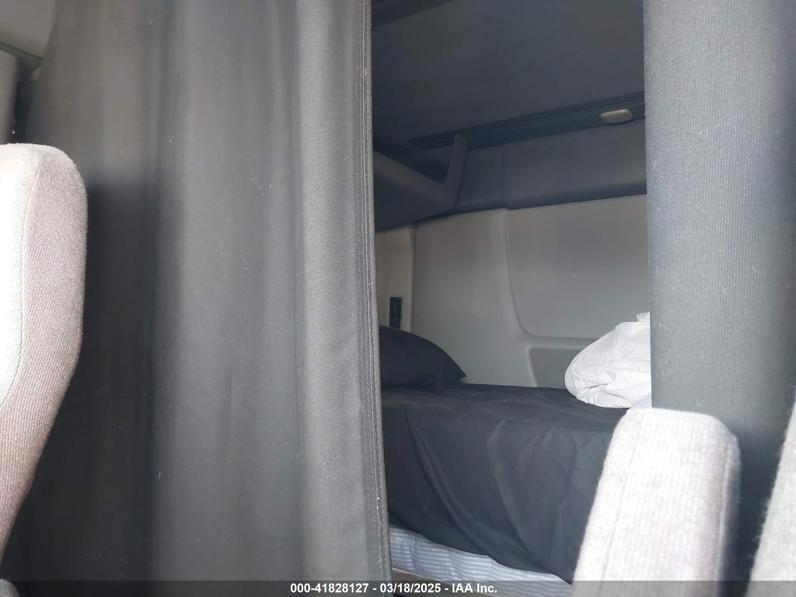 INTERNATIONAL LT image 8