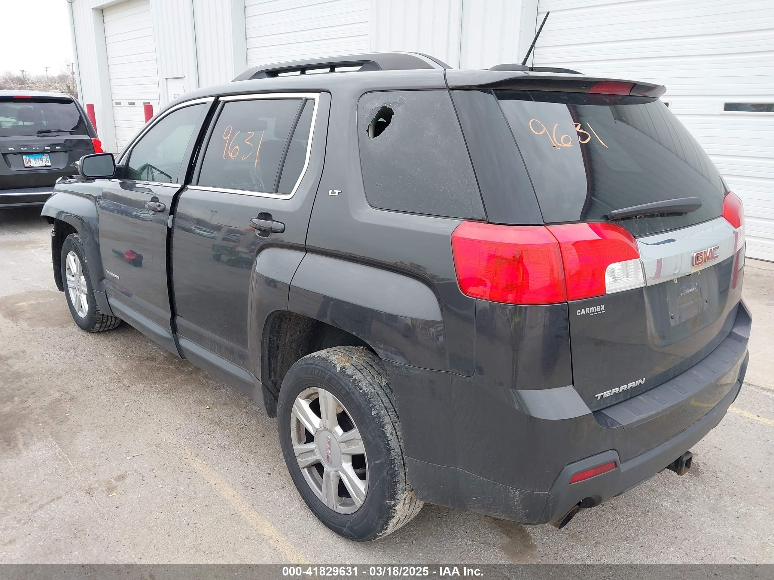 GMC TERRAIN image 3