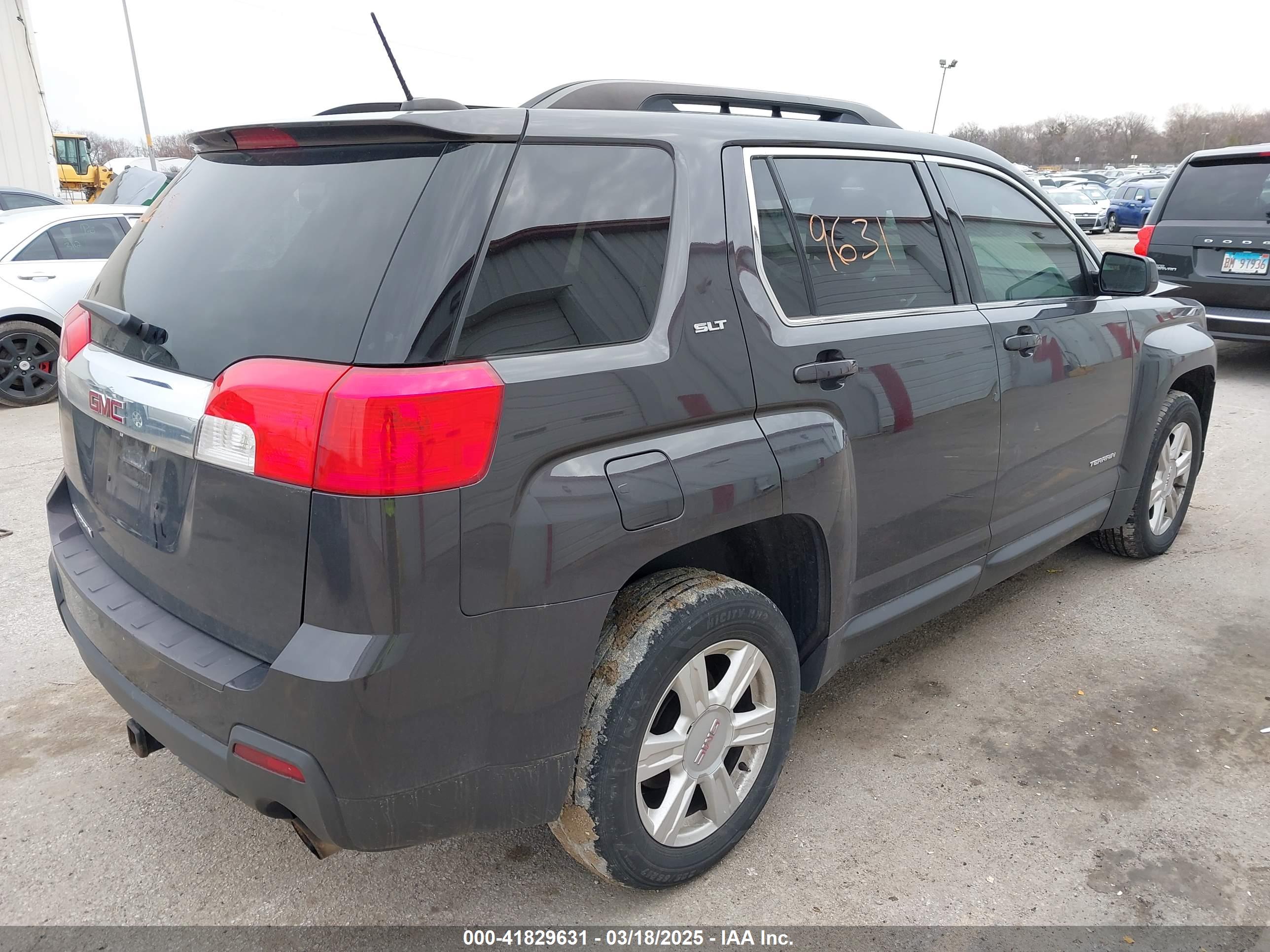 GMC TERRAIN image 4