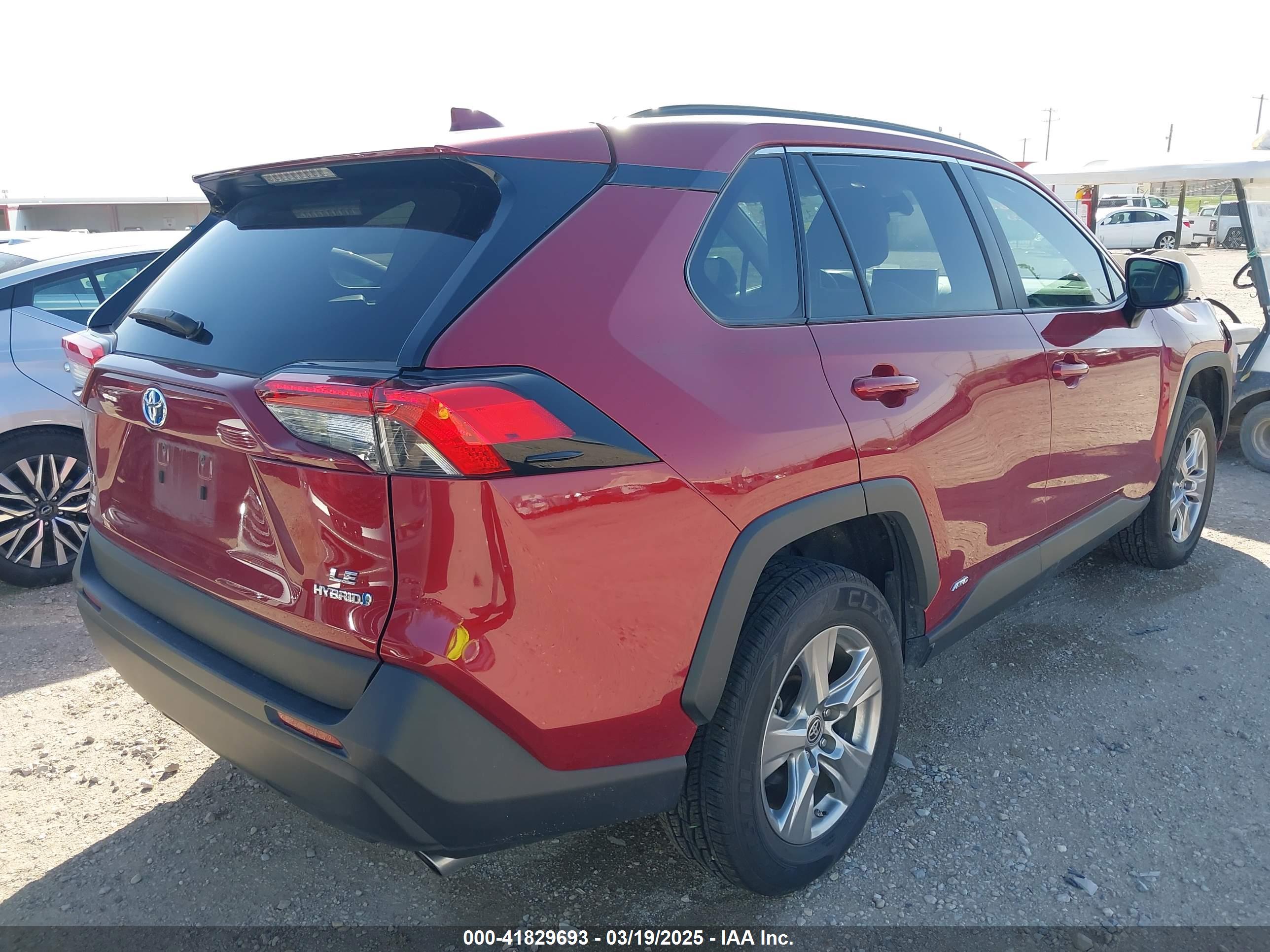 TOYOTA RAV4 image 4