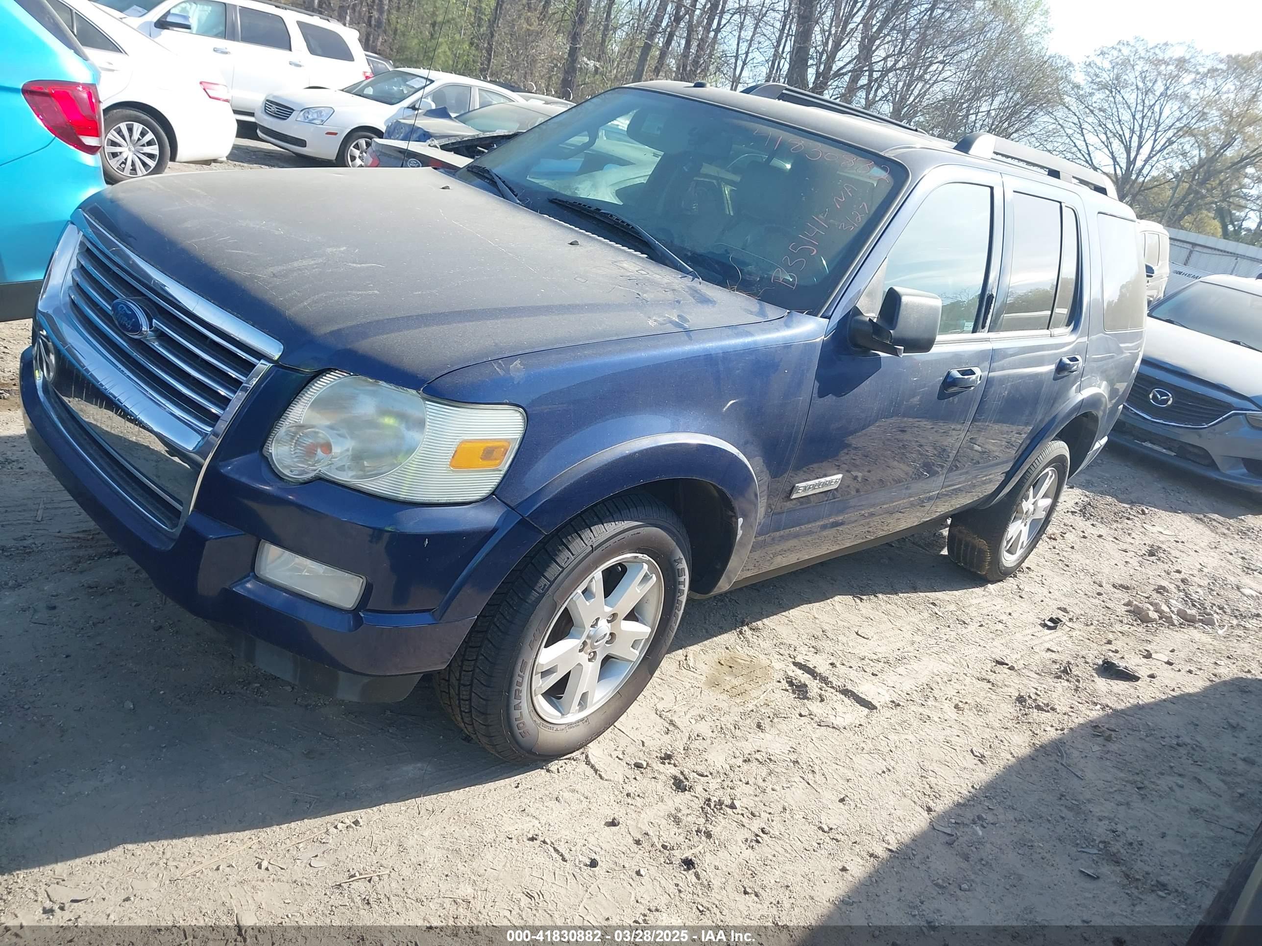 FORD EXPLORER image 2
