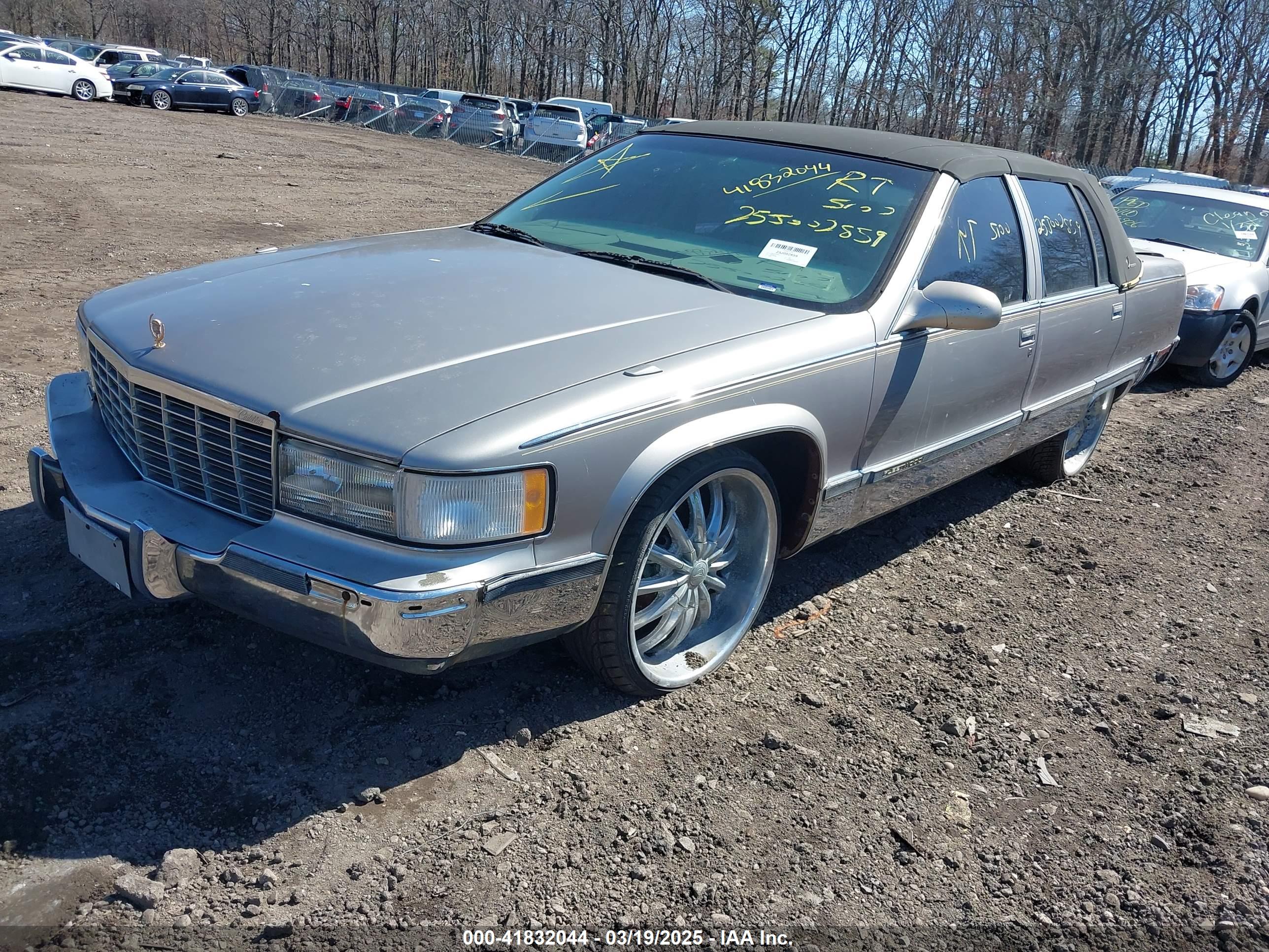 CADILLAC FLEETWOOD image 2