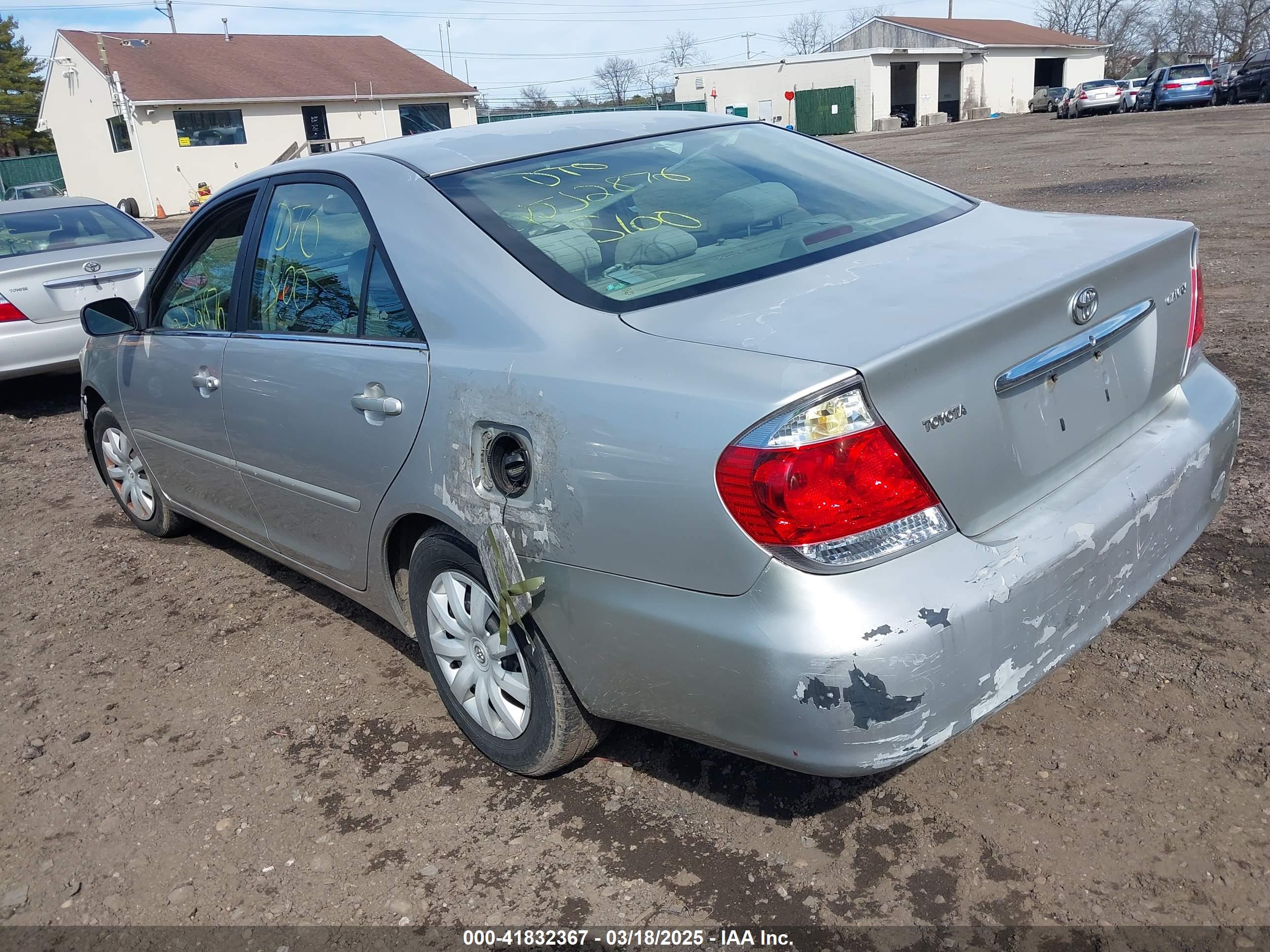 TOYOTA CAMRY image 3