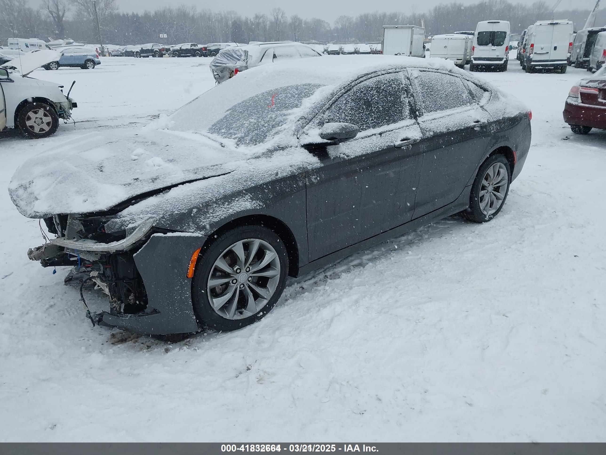 CHRYSLER 200 image 2