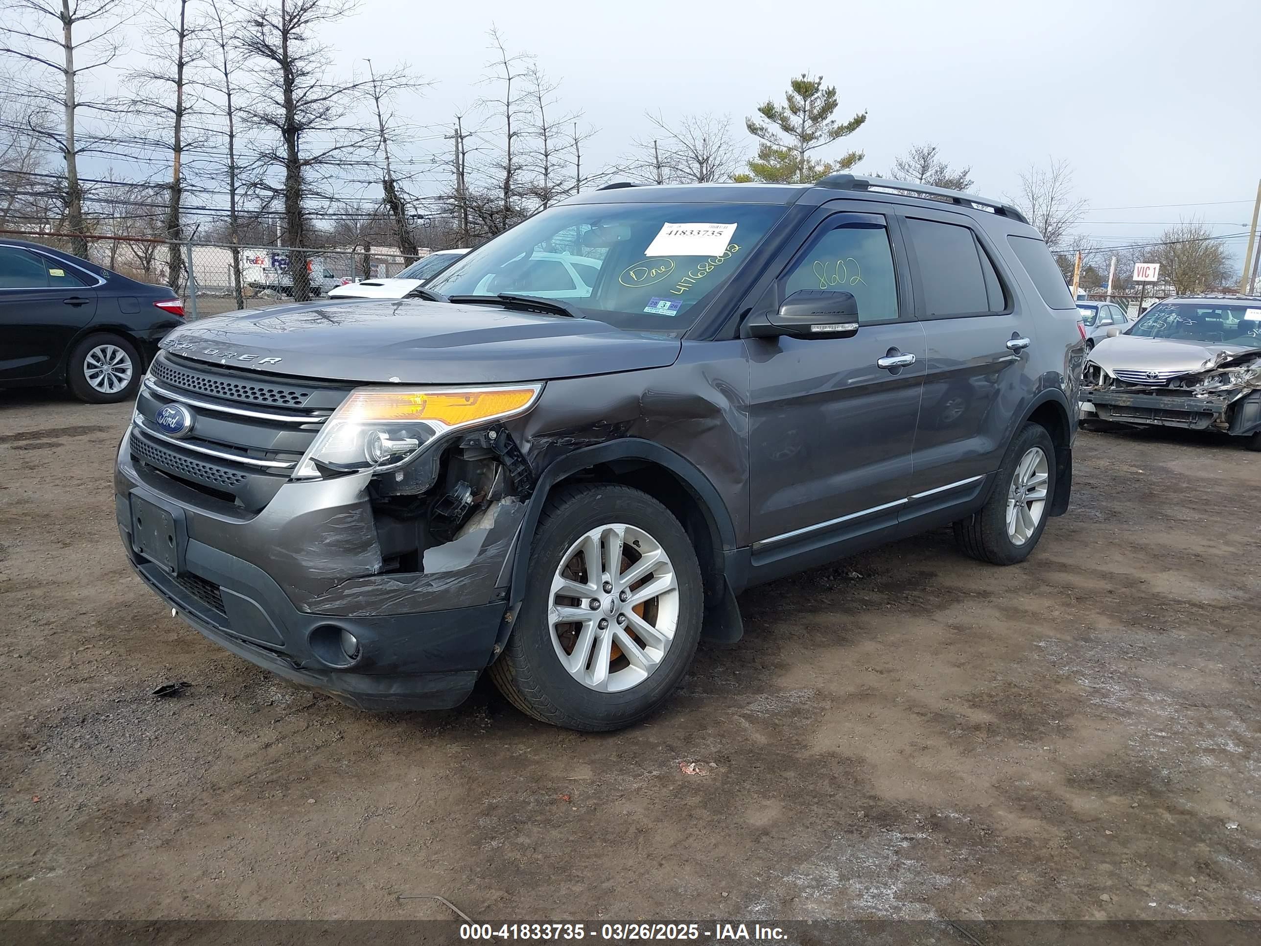 FORD EXPLORER image 2