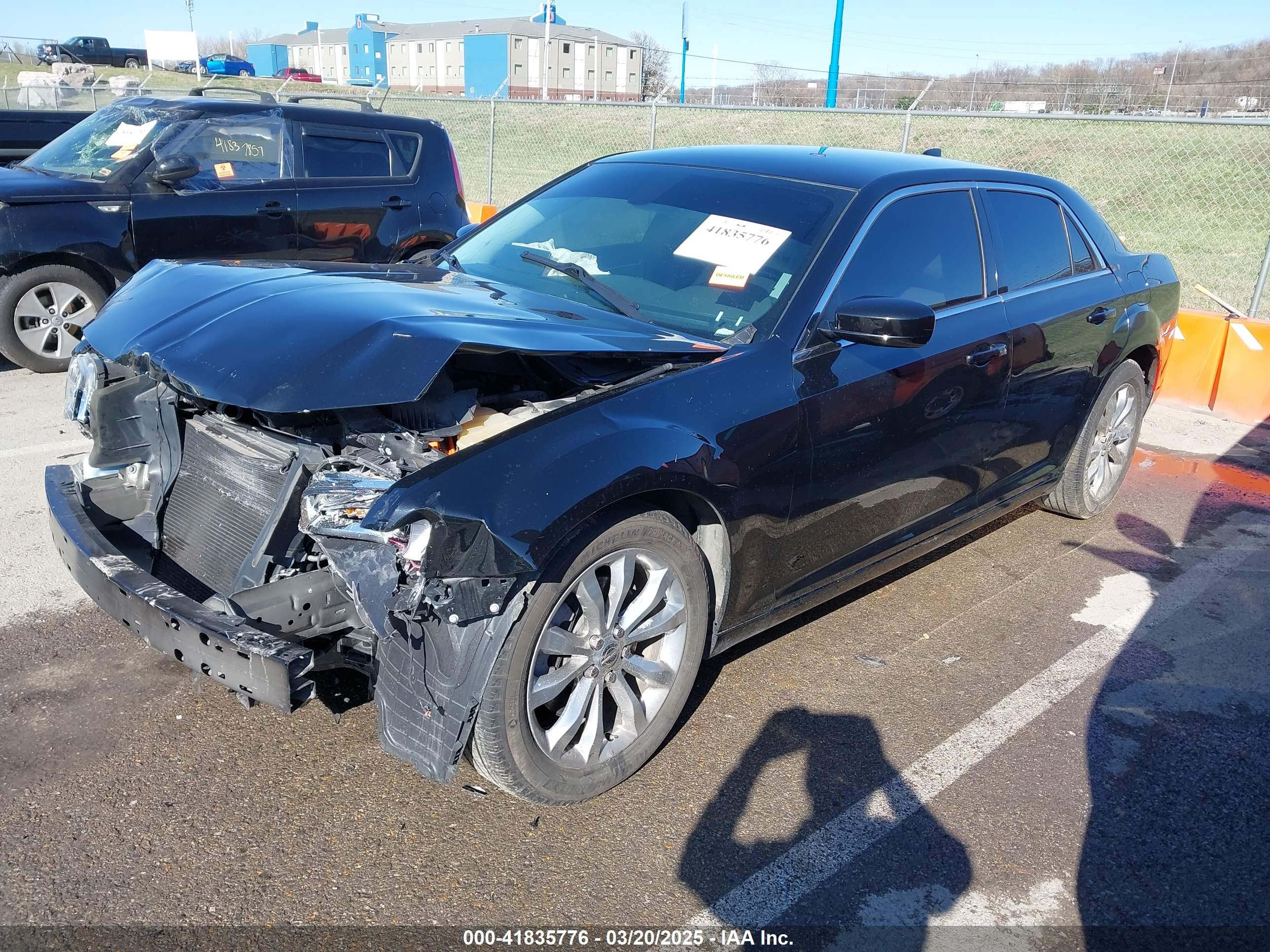 CHRYSLER 300 image 2