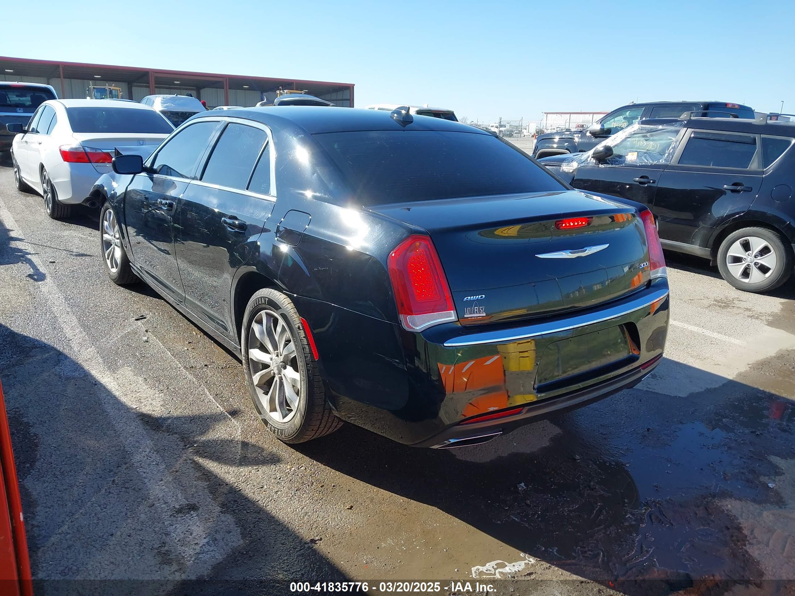 CHRYSLER 300 image 3