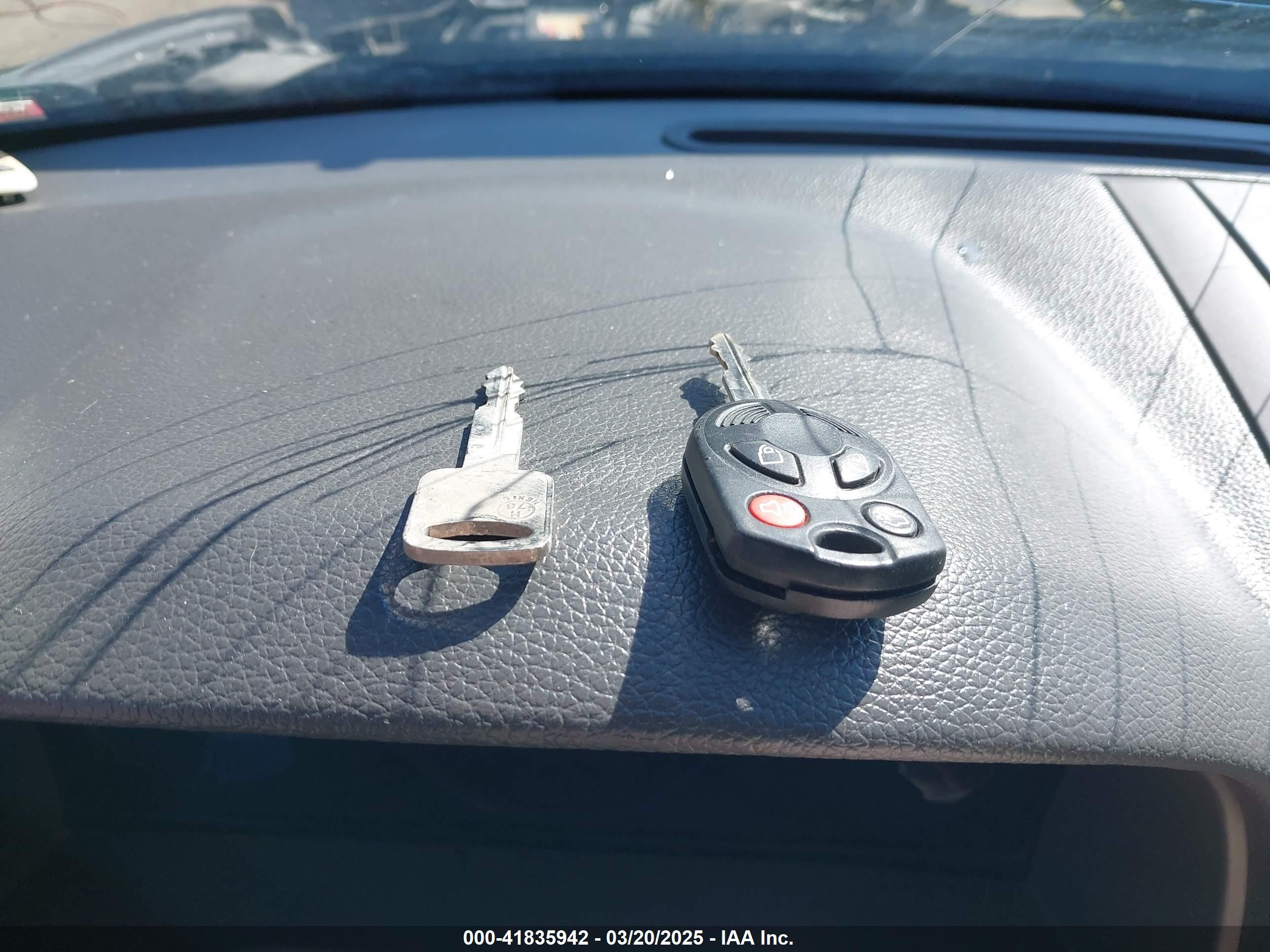 FORD FUSION image 11