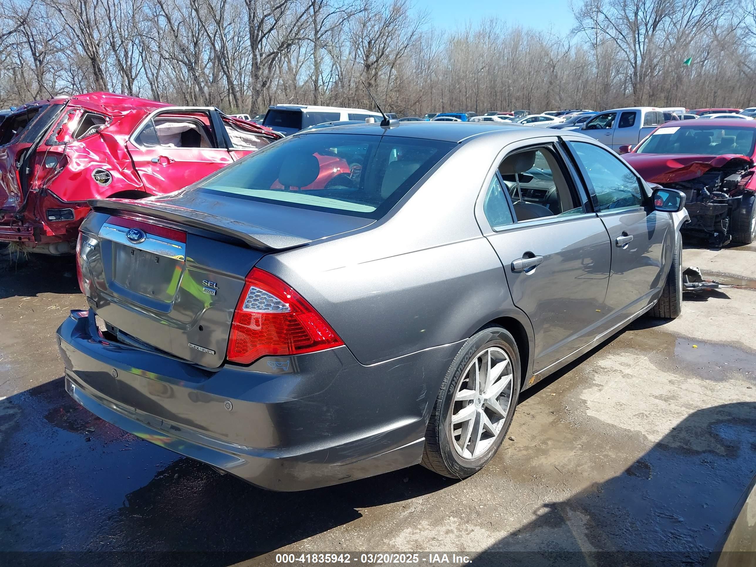 FORD FUSION image 4