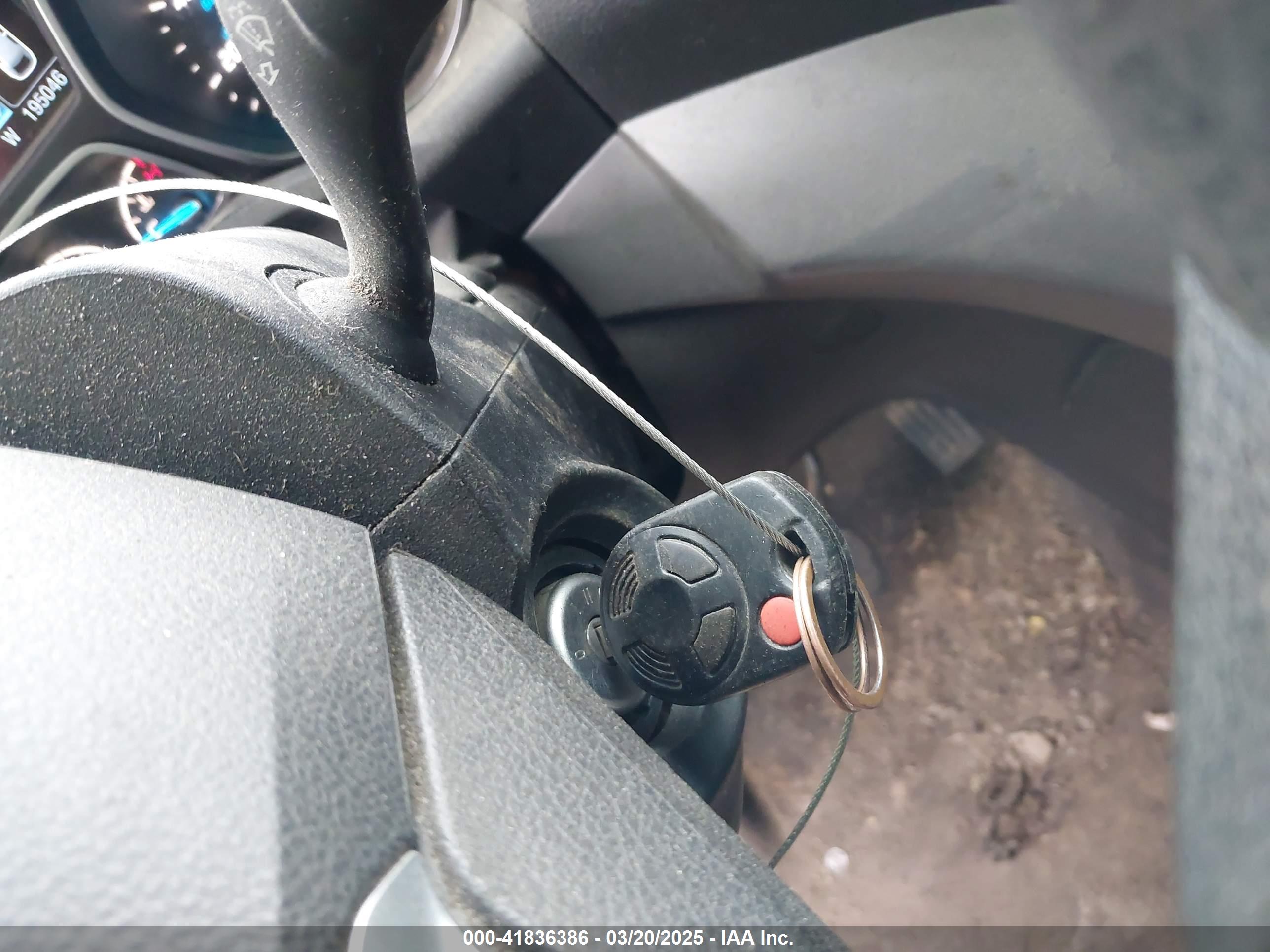 FORD ESCAPE image 11