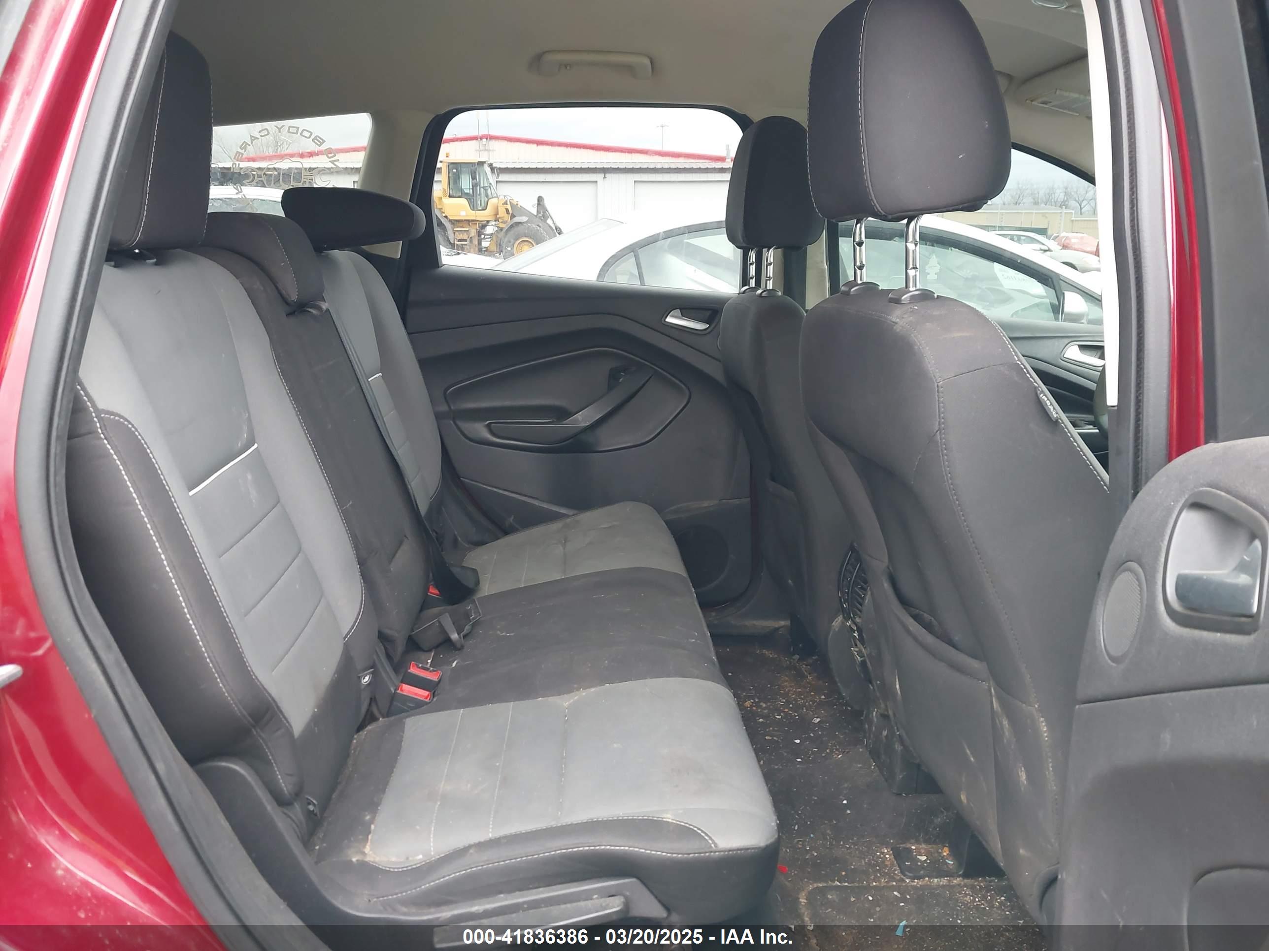 FORD ESCAPE image 8