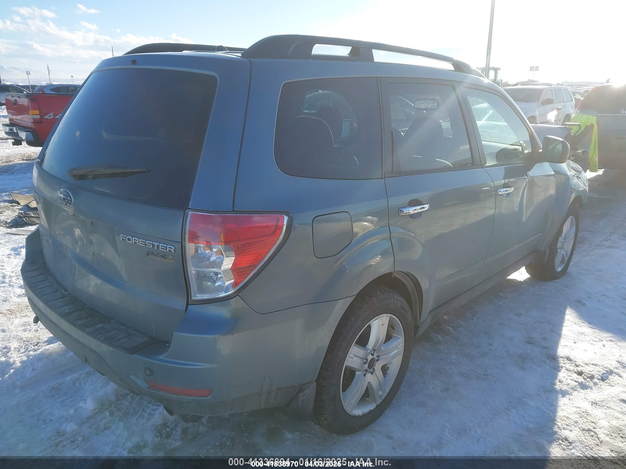 SUBARU FORESTER image 4