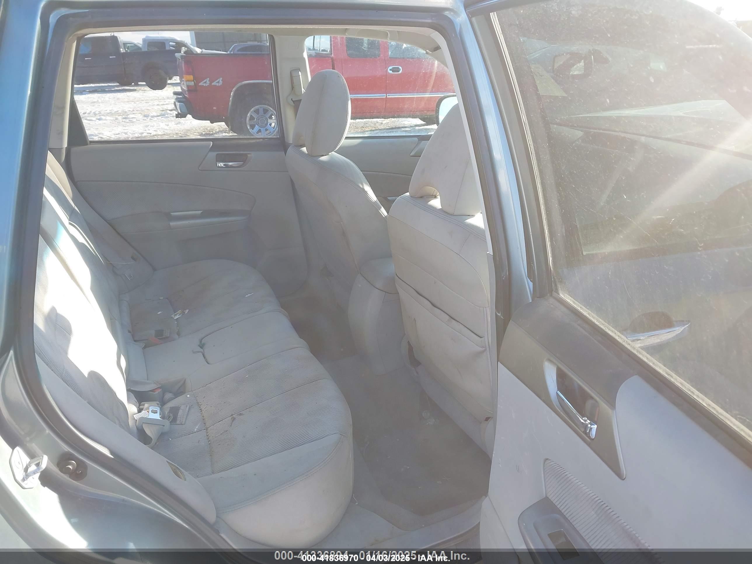 SUBARU FORESTER image 8