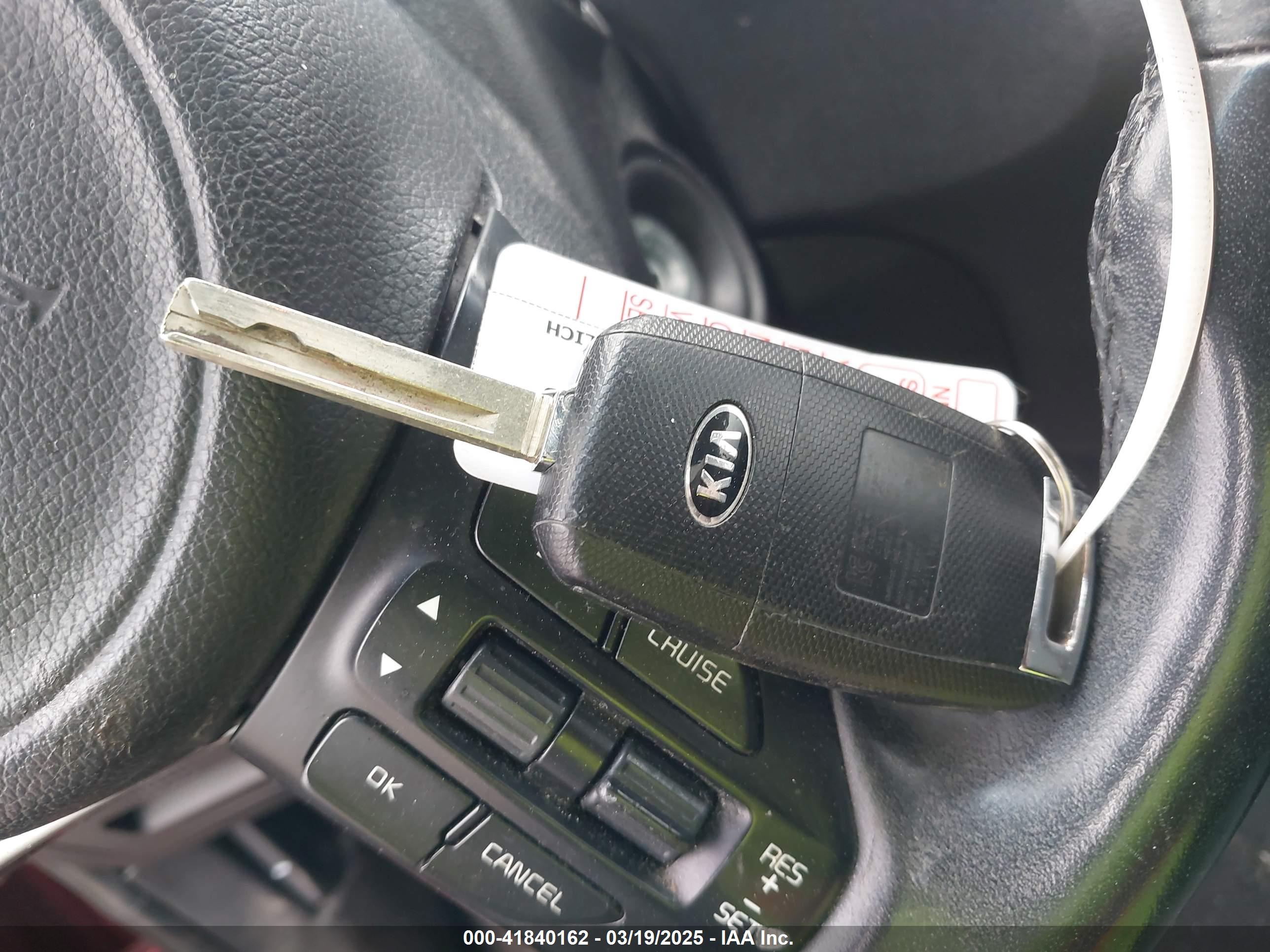 KIA SORENTO image 11