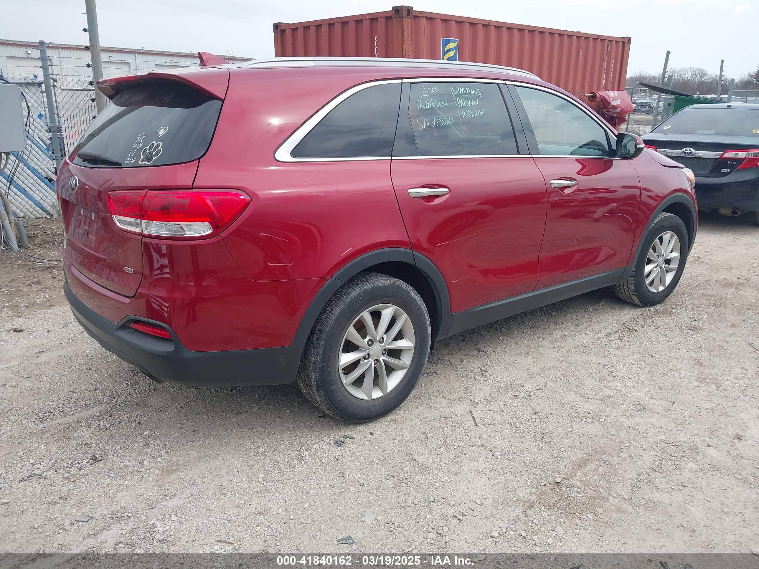KIA SORENTO image 4
