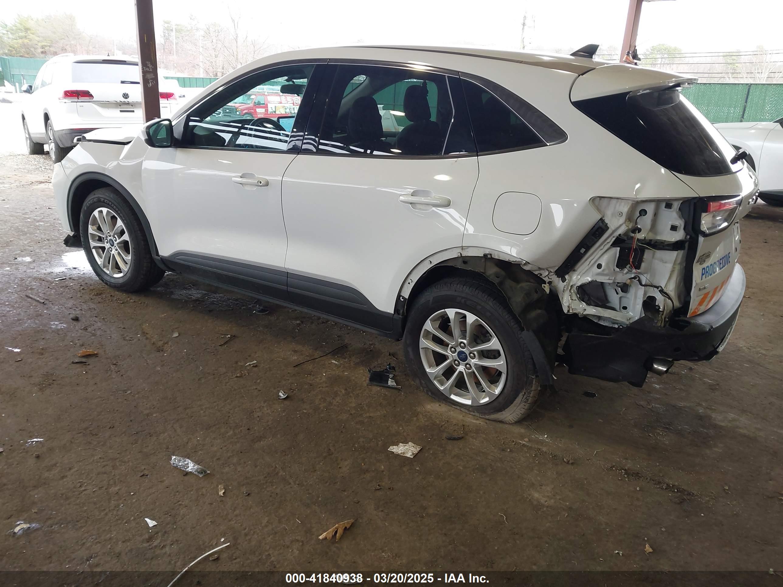 FORD ESCAPE image 3