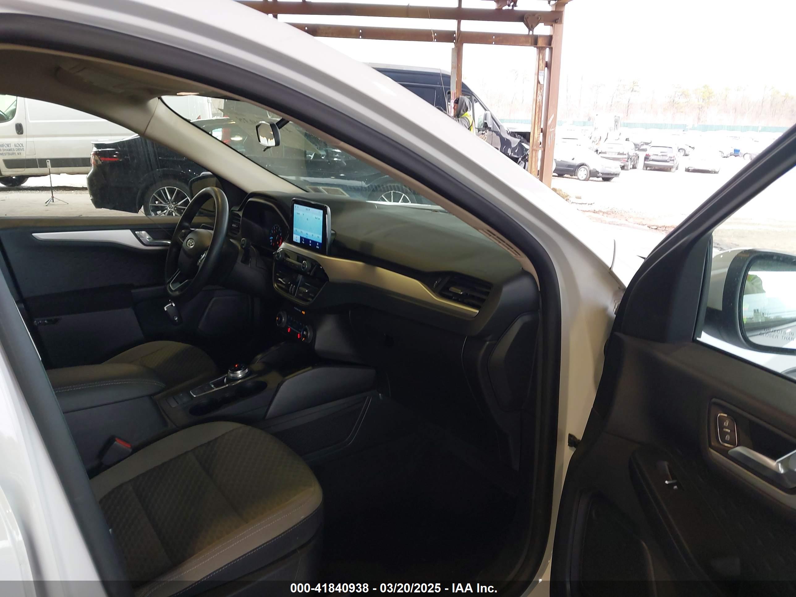 FORD ESCAPE image 5