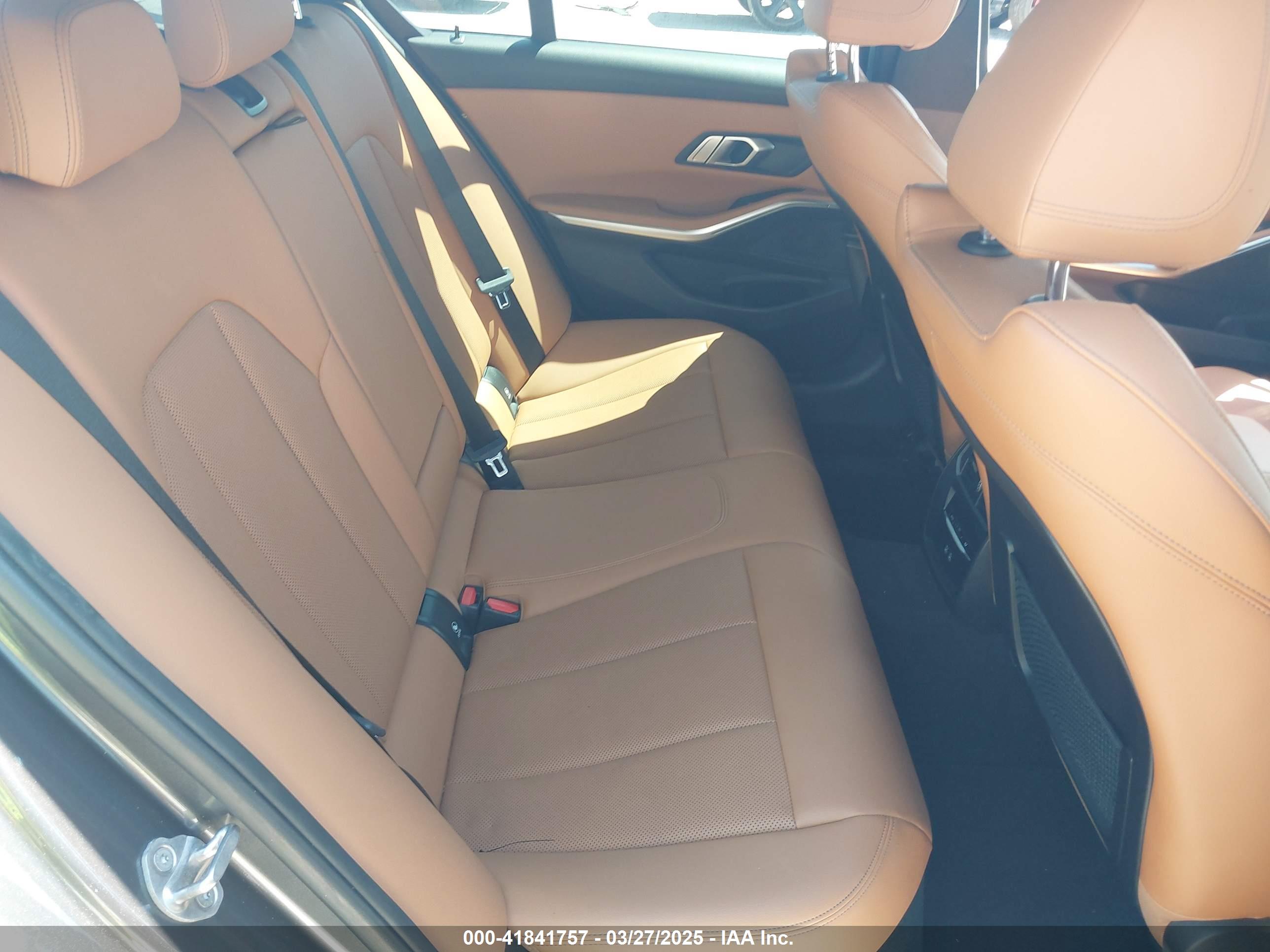 BMW 3 image 8