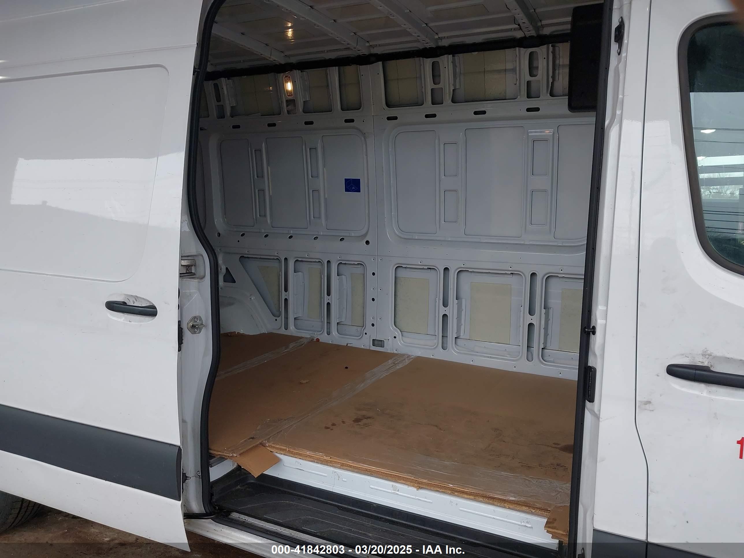 MERCEDES-BENZ SPRINTER image 8