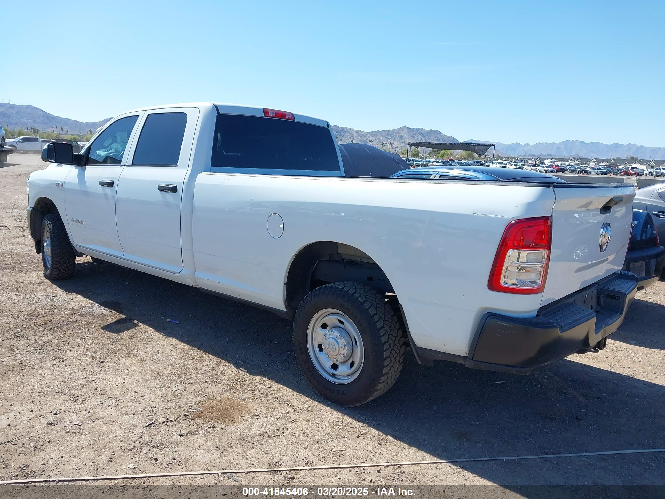 RAM 2500 image 3