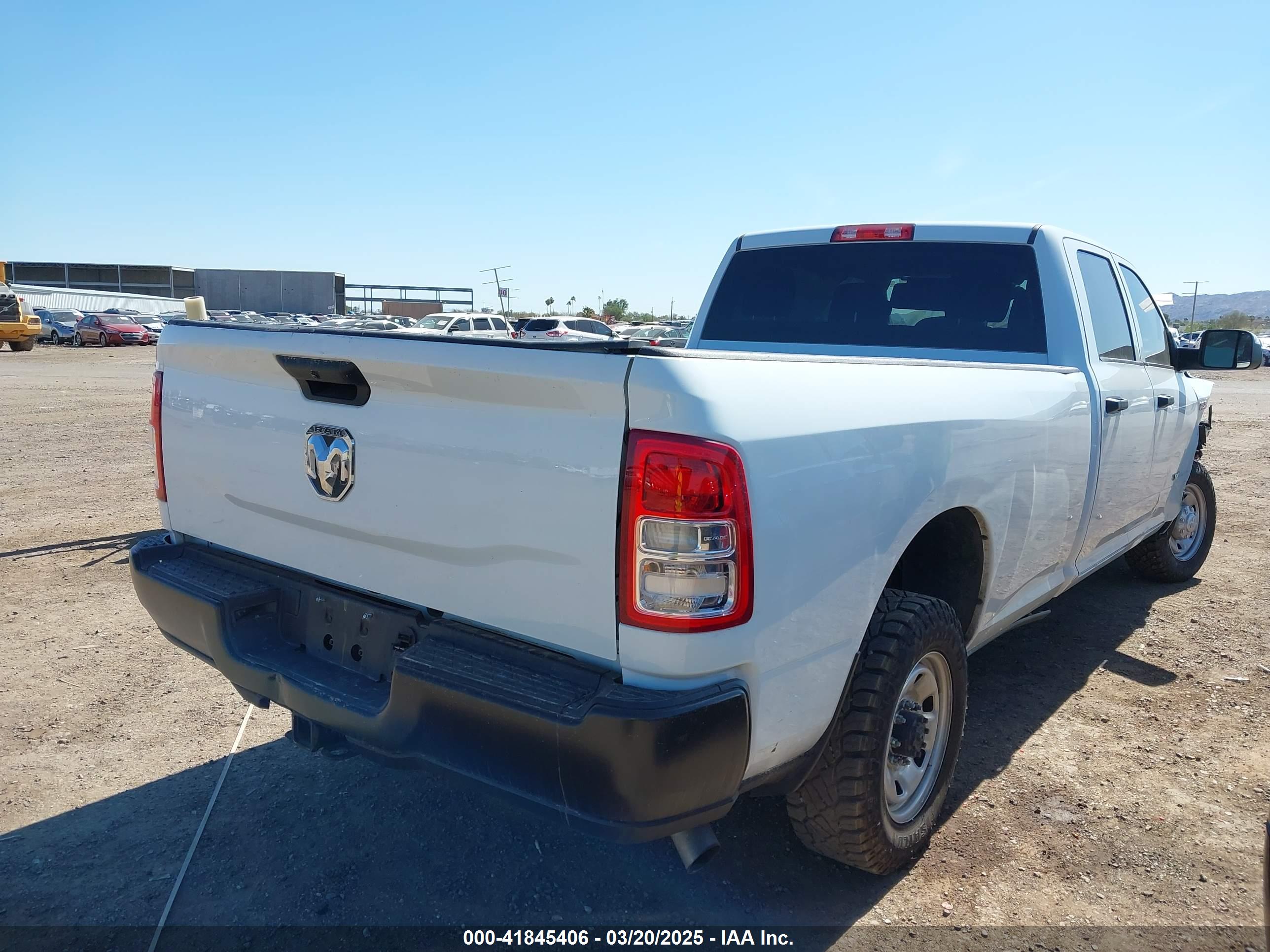 RAM 2500 image 4