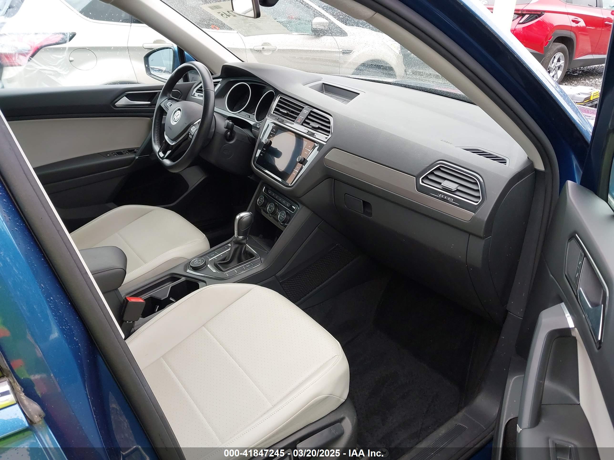 VOLKSWAGEN TIGUAN image 5