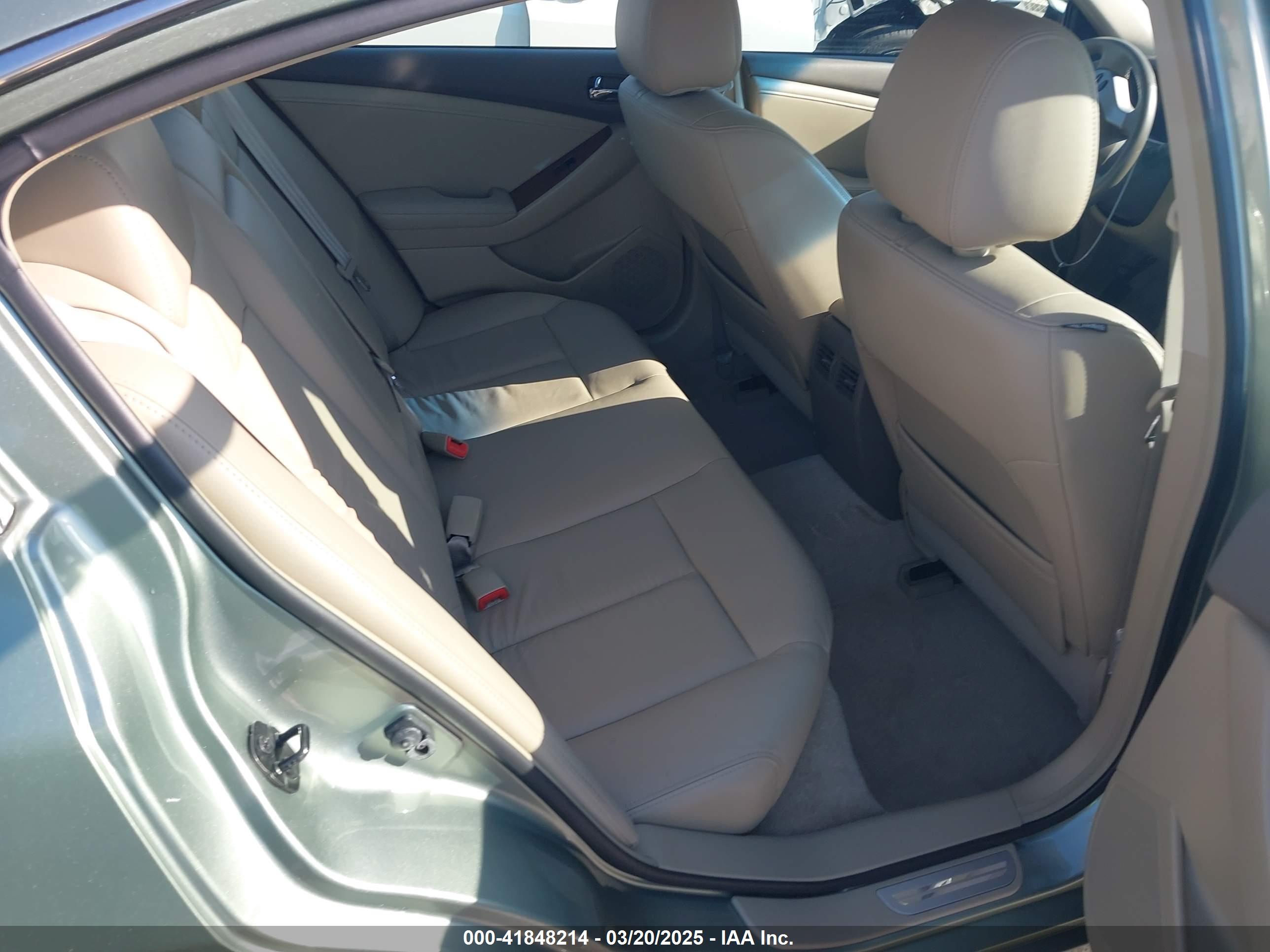 NISSAN ALTIMA image 8