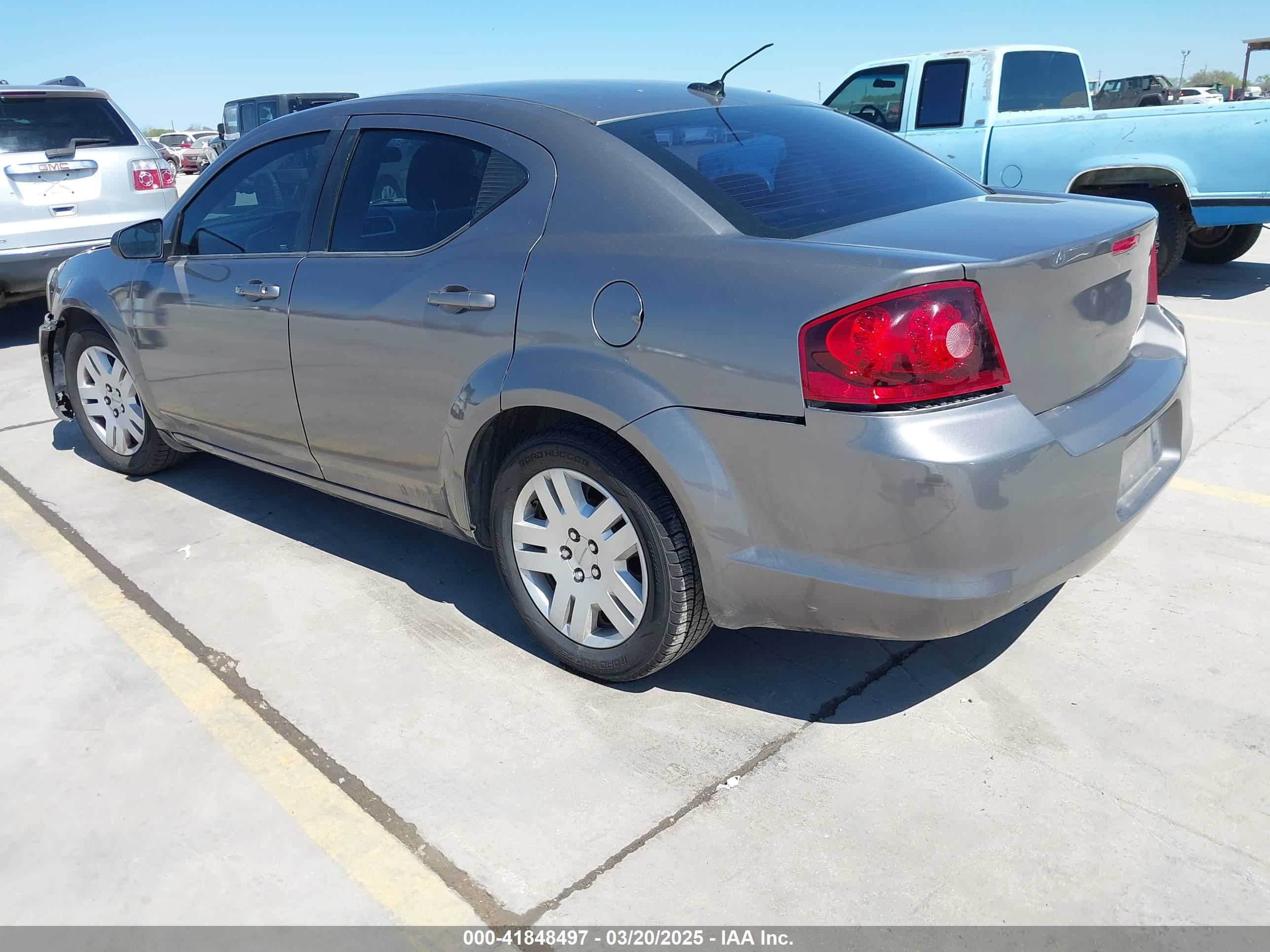 DODGE AVENGER image 3