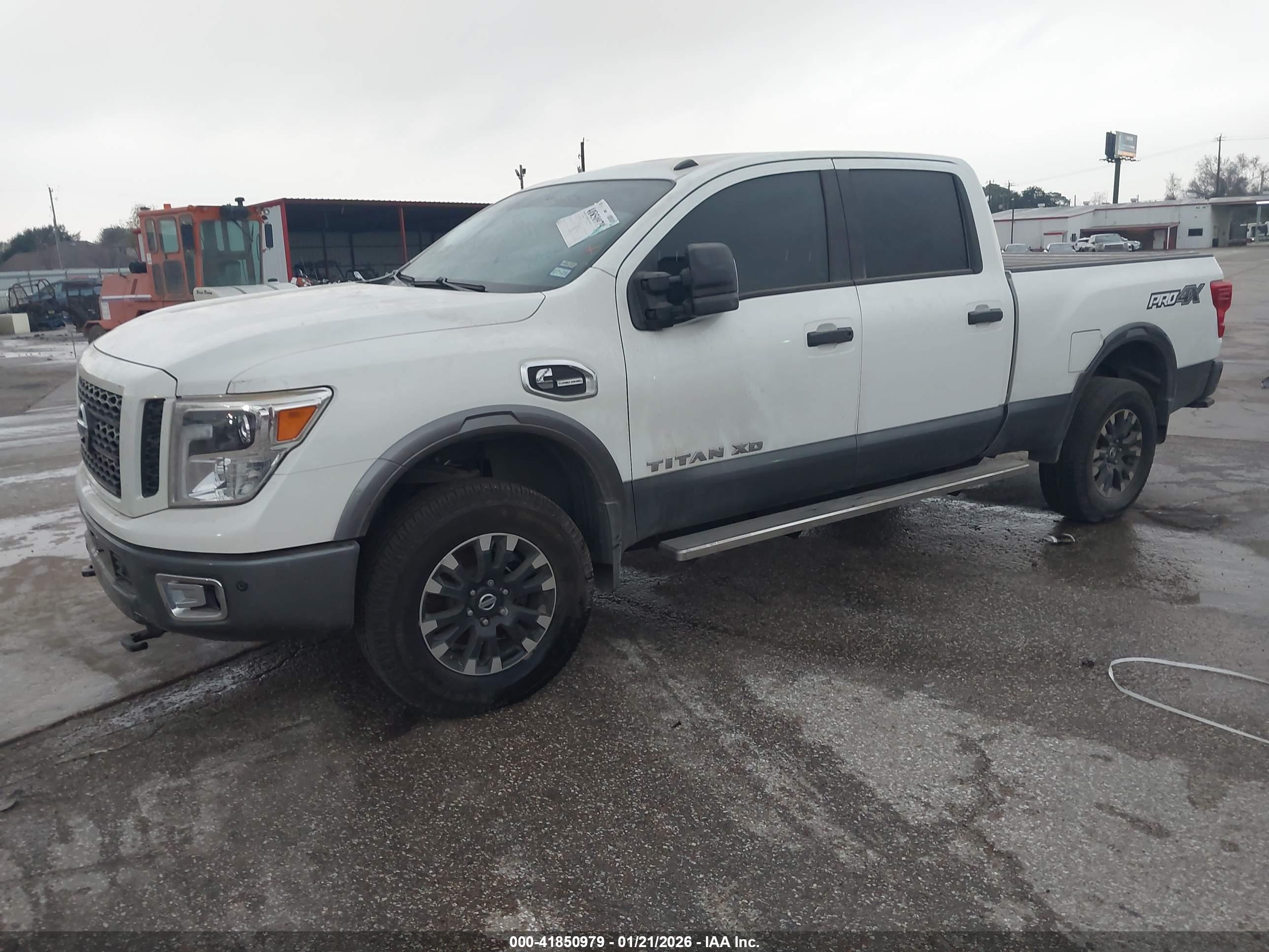 NISSAN TITAN image 2