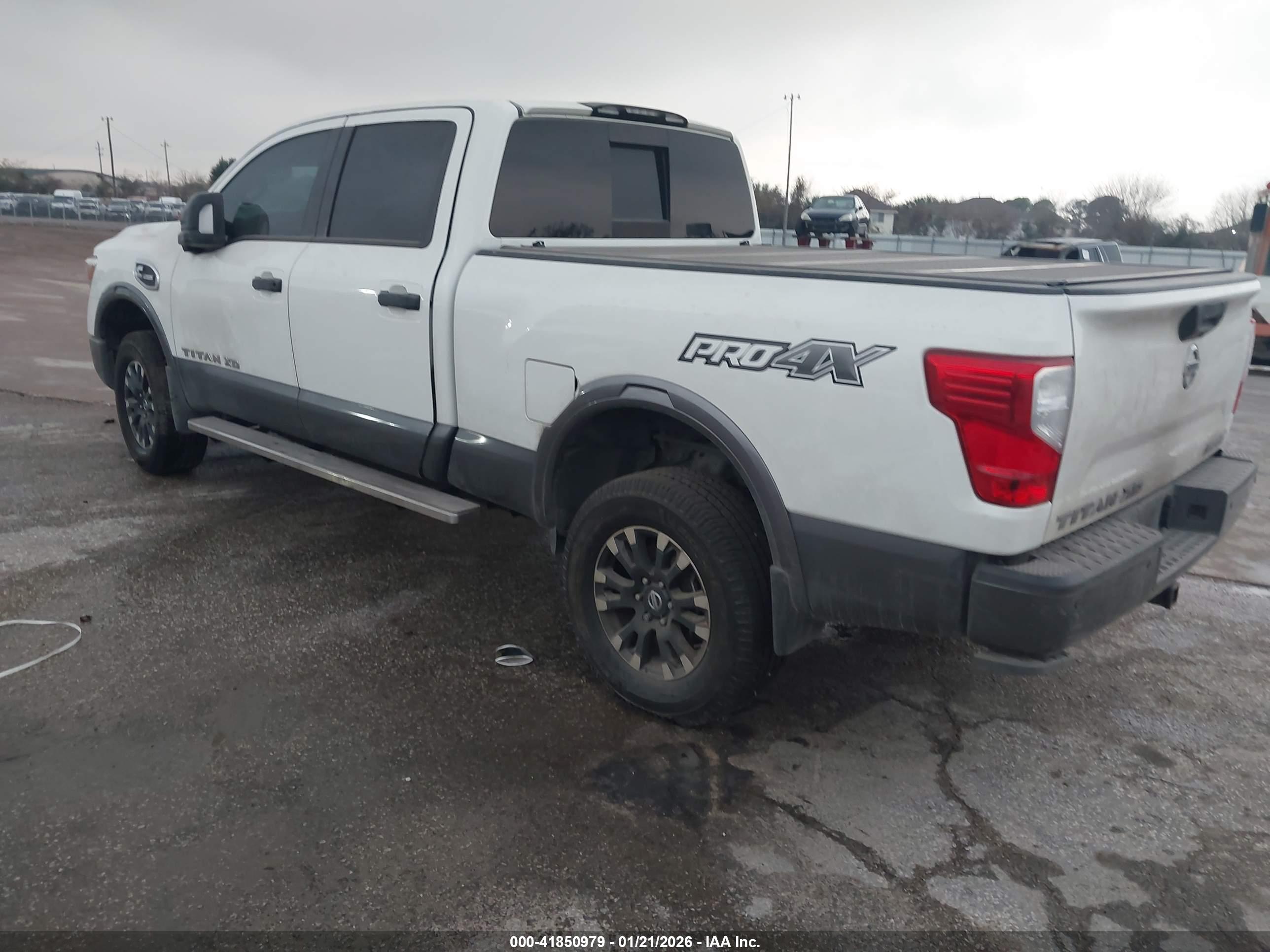 NISSAN TITAN image 3