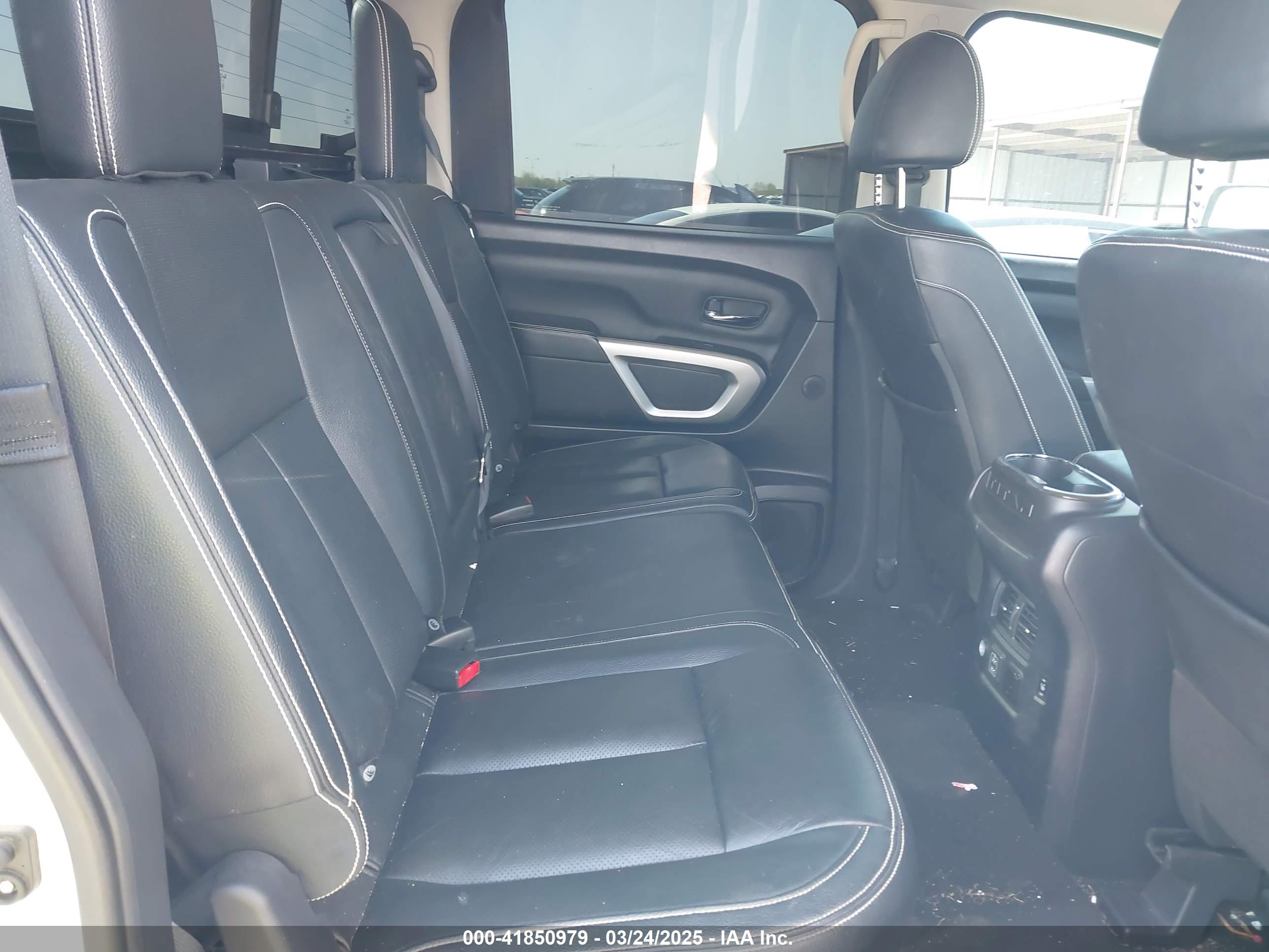 NISSAN TITAN image 8