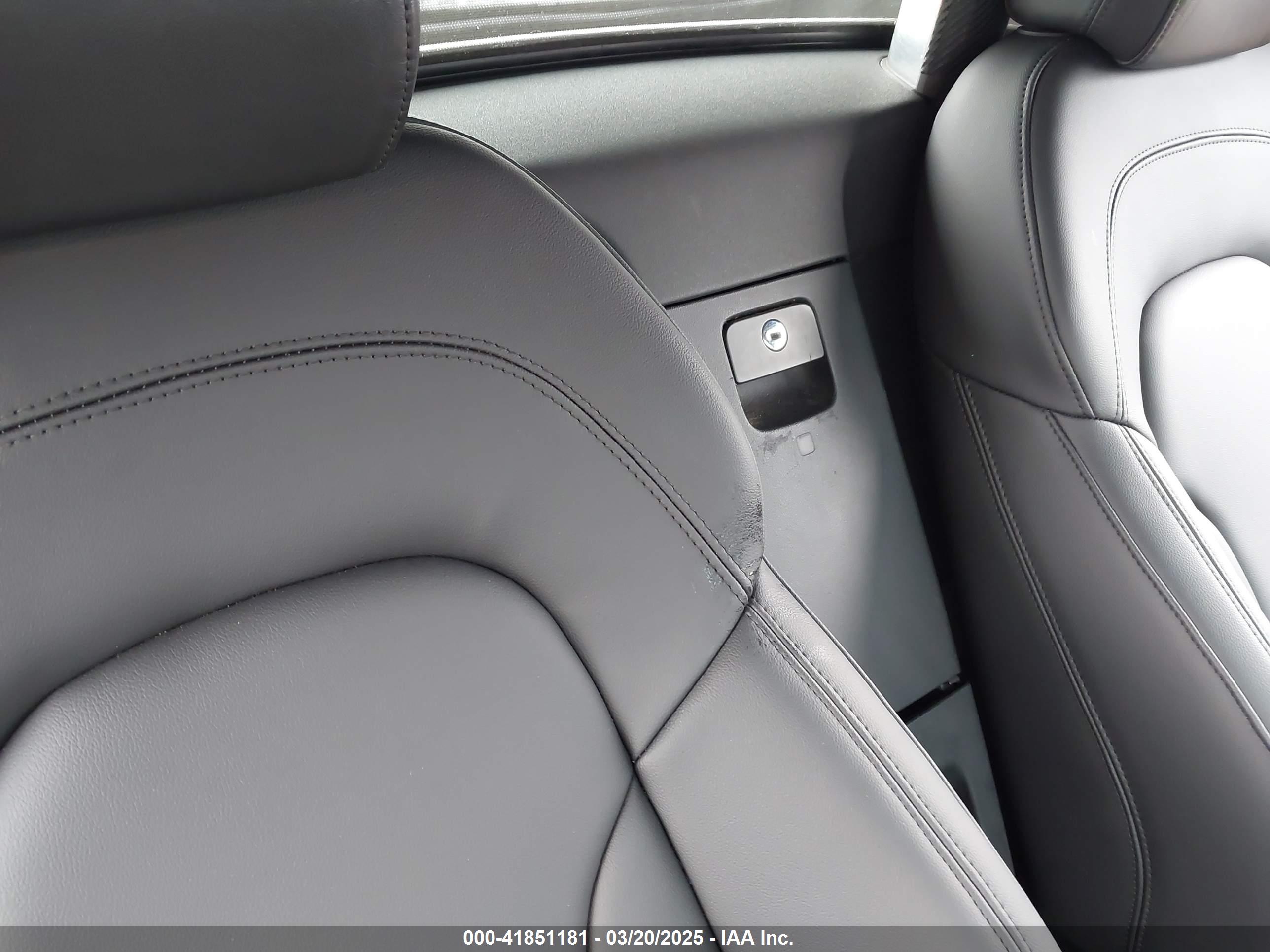 AUDI TT image 8