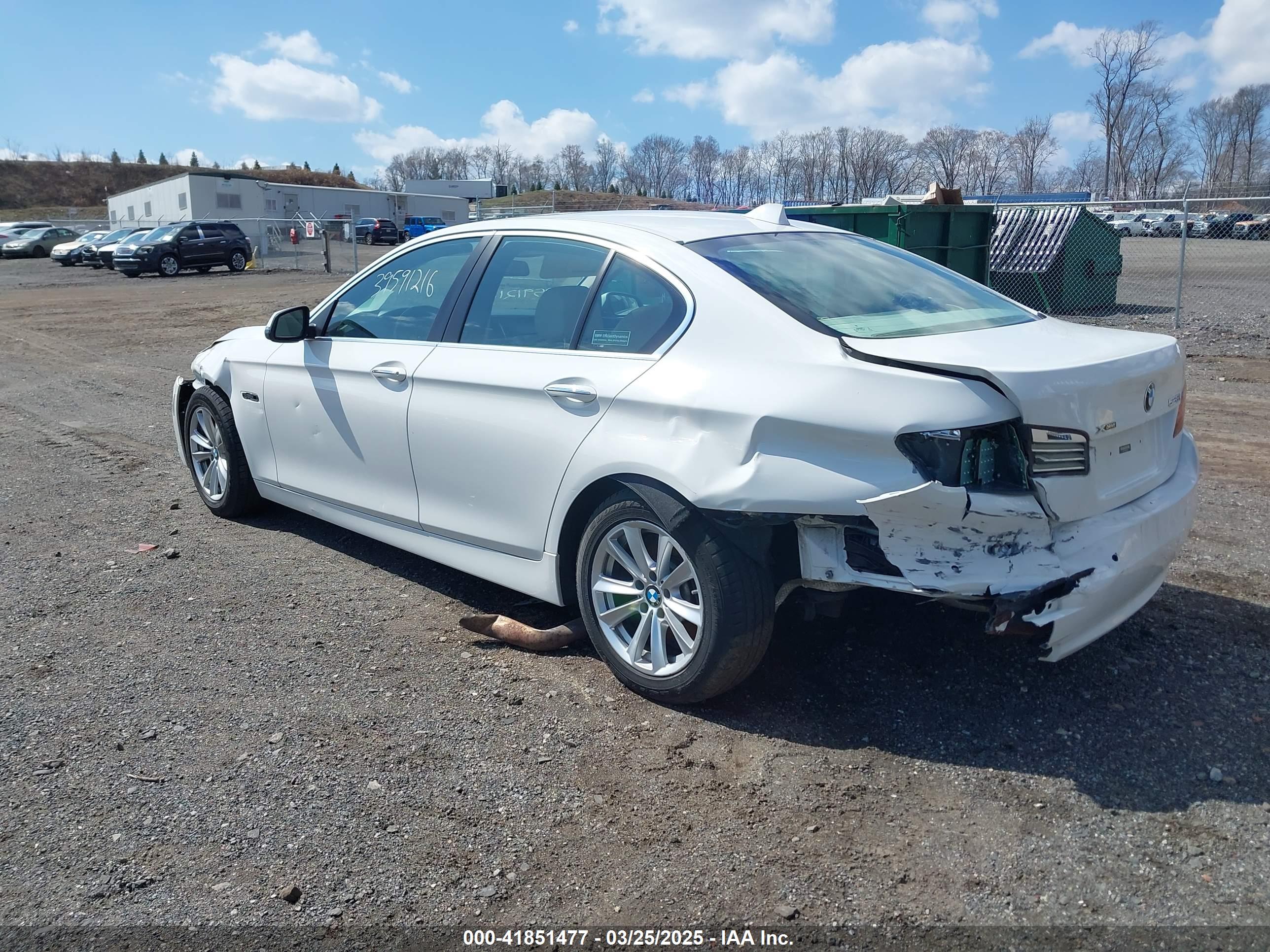 BMW 528I image 3