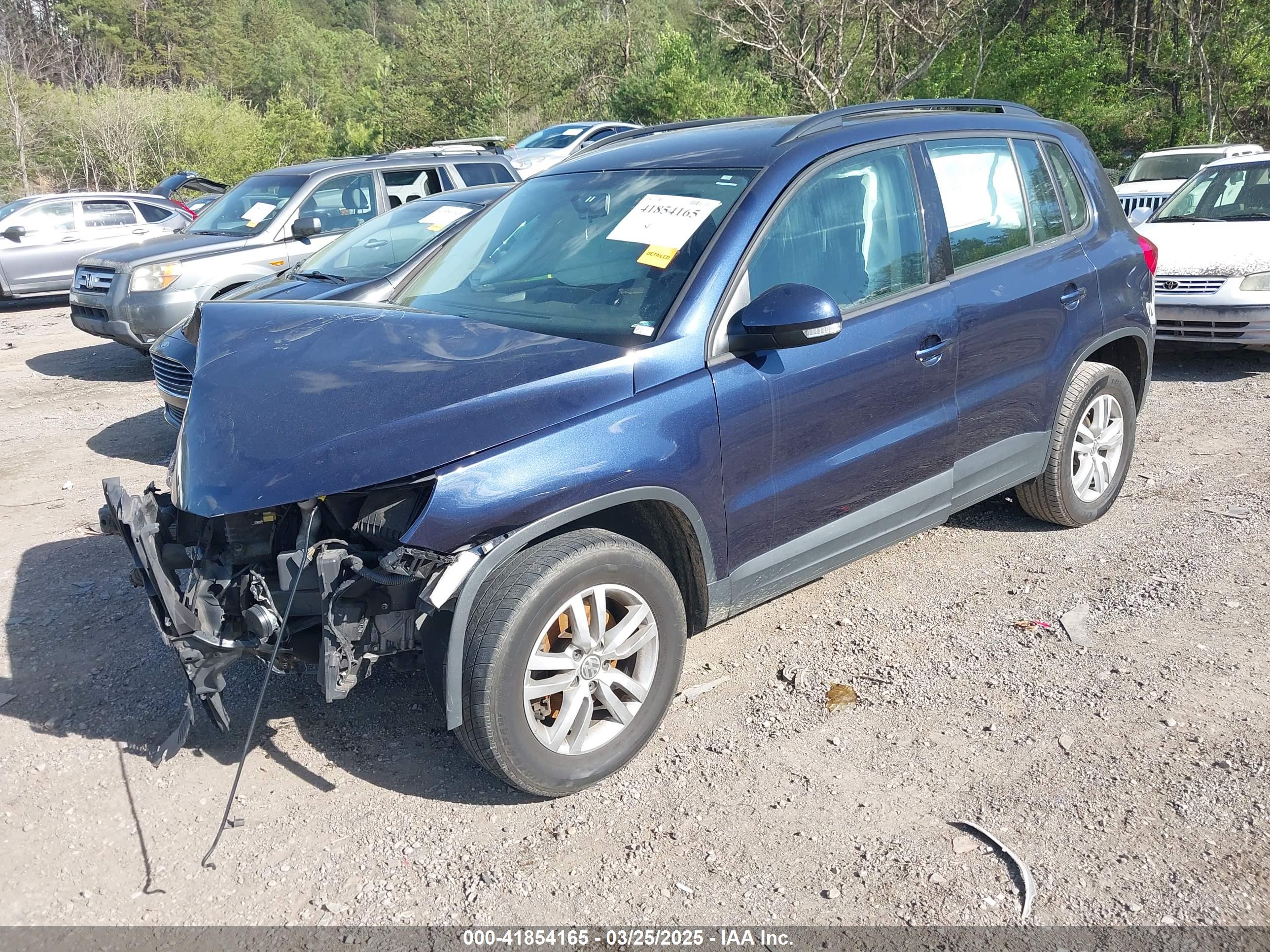 VOLKSWAGEN TIGUAN image 2