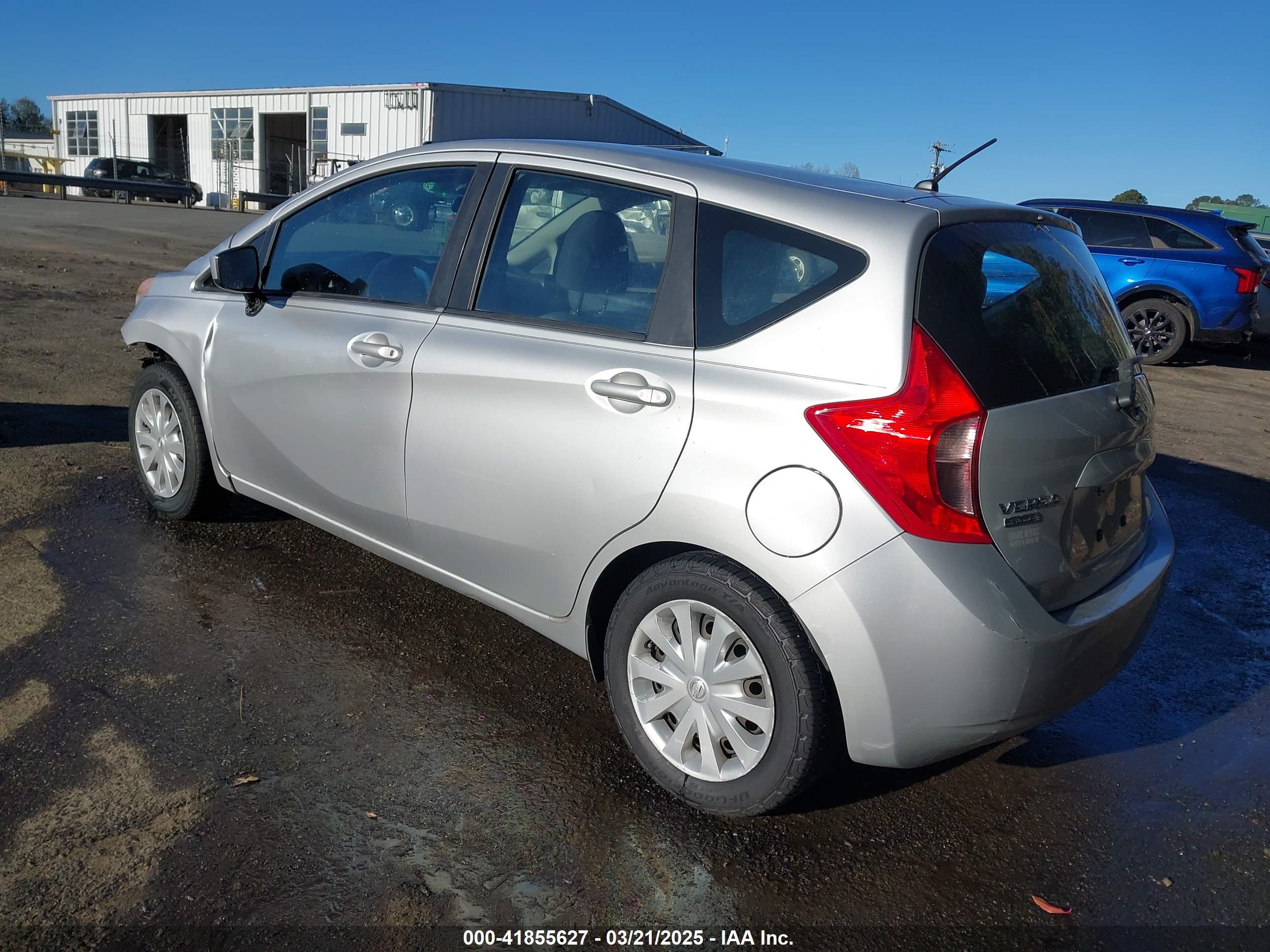 NISSAN VERSA image 3
