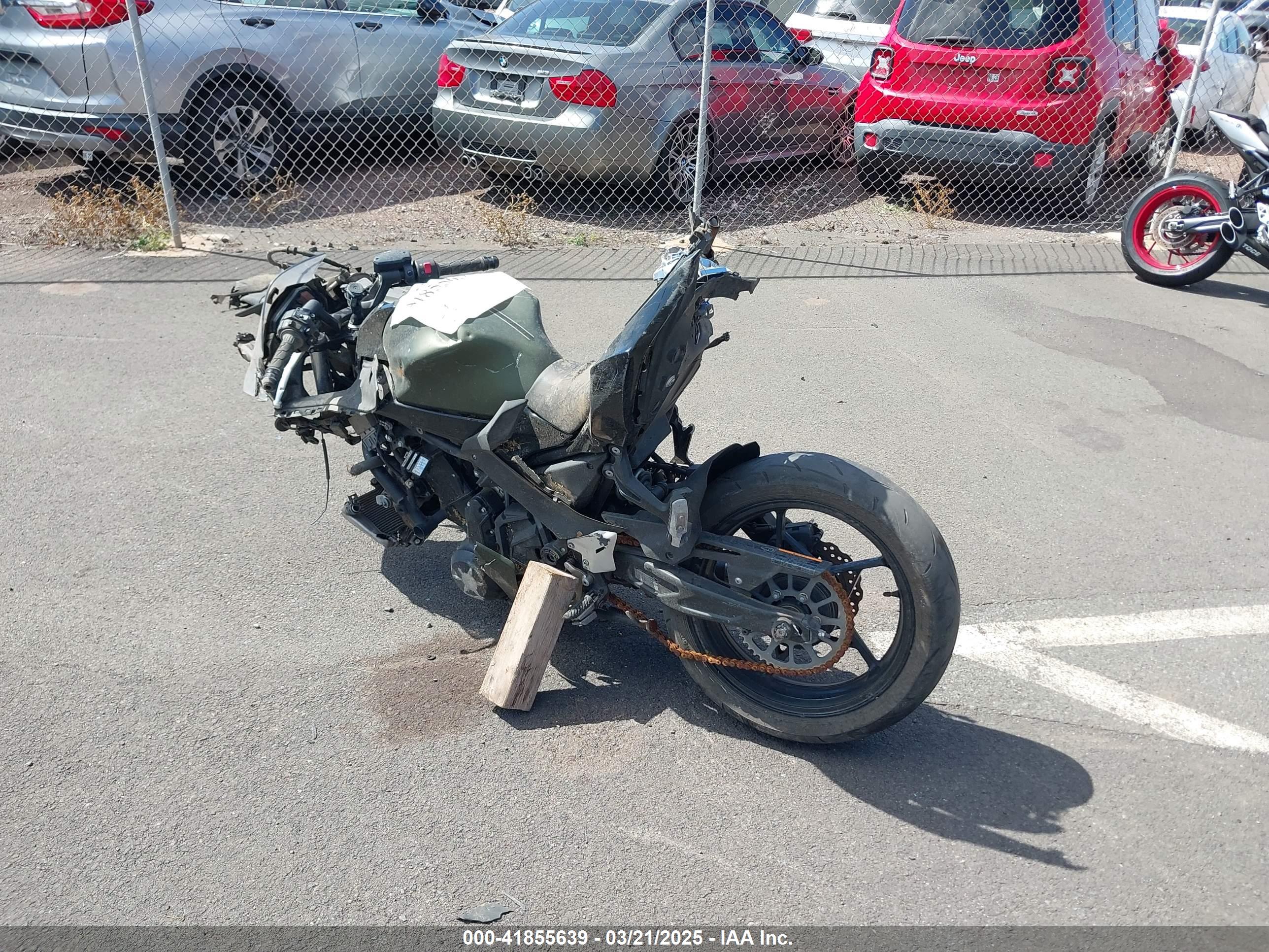 KAWASAKI EX650 image 3