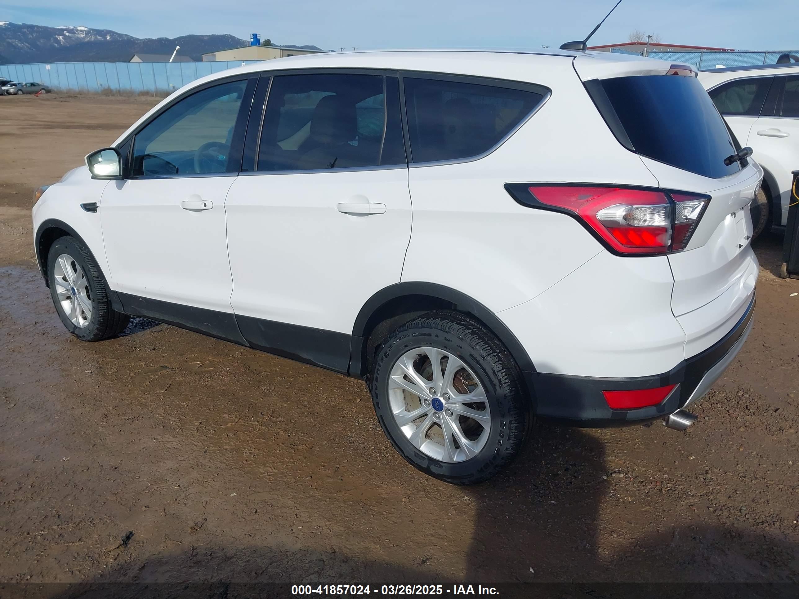 FORD ESCAPE image 3
