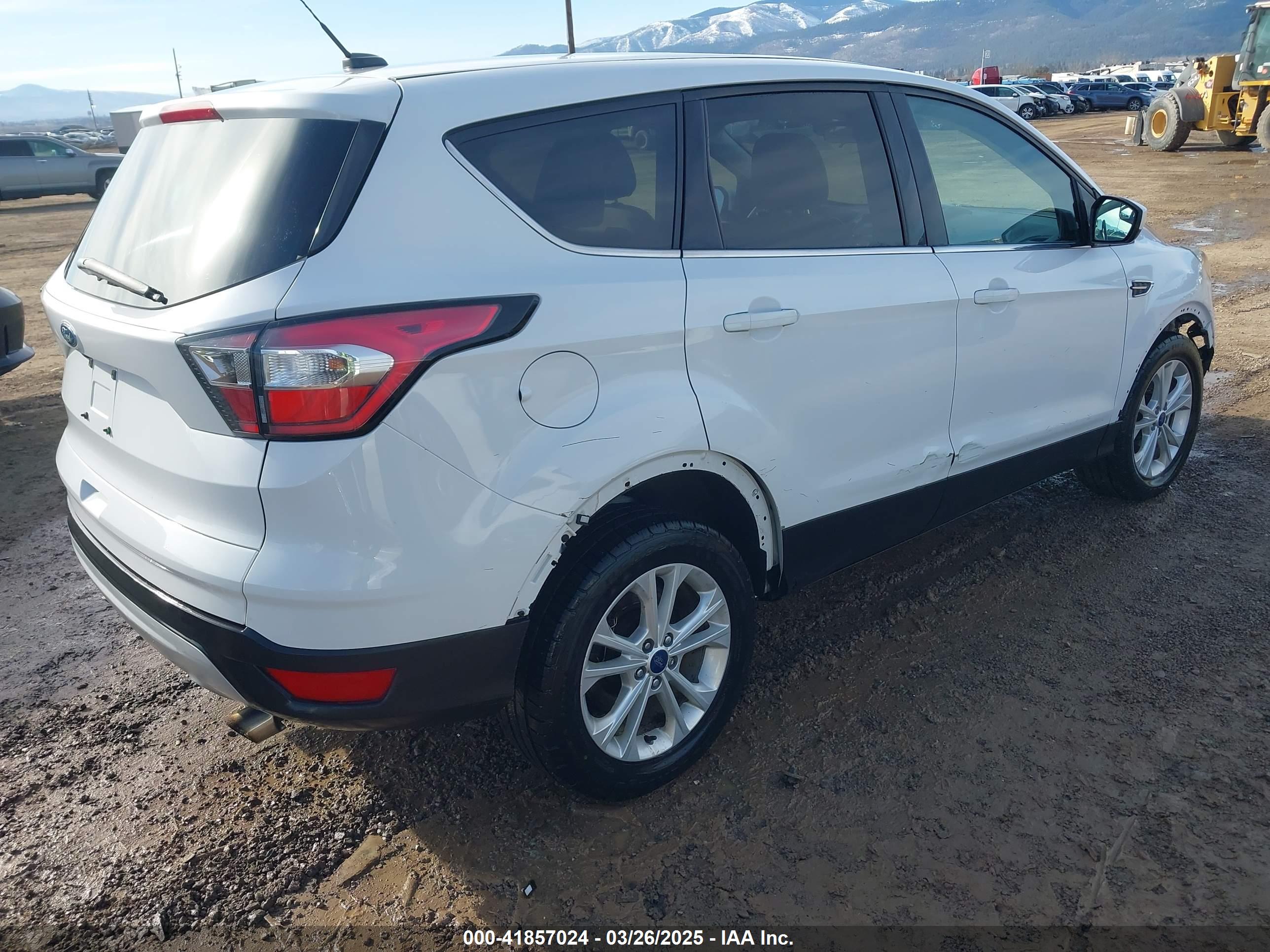 FORD ESCAPE image 4