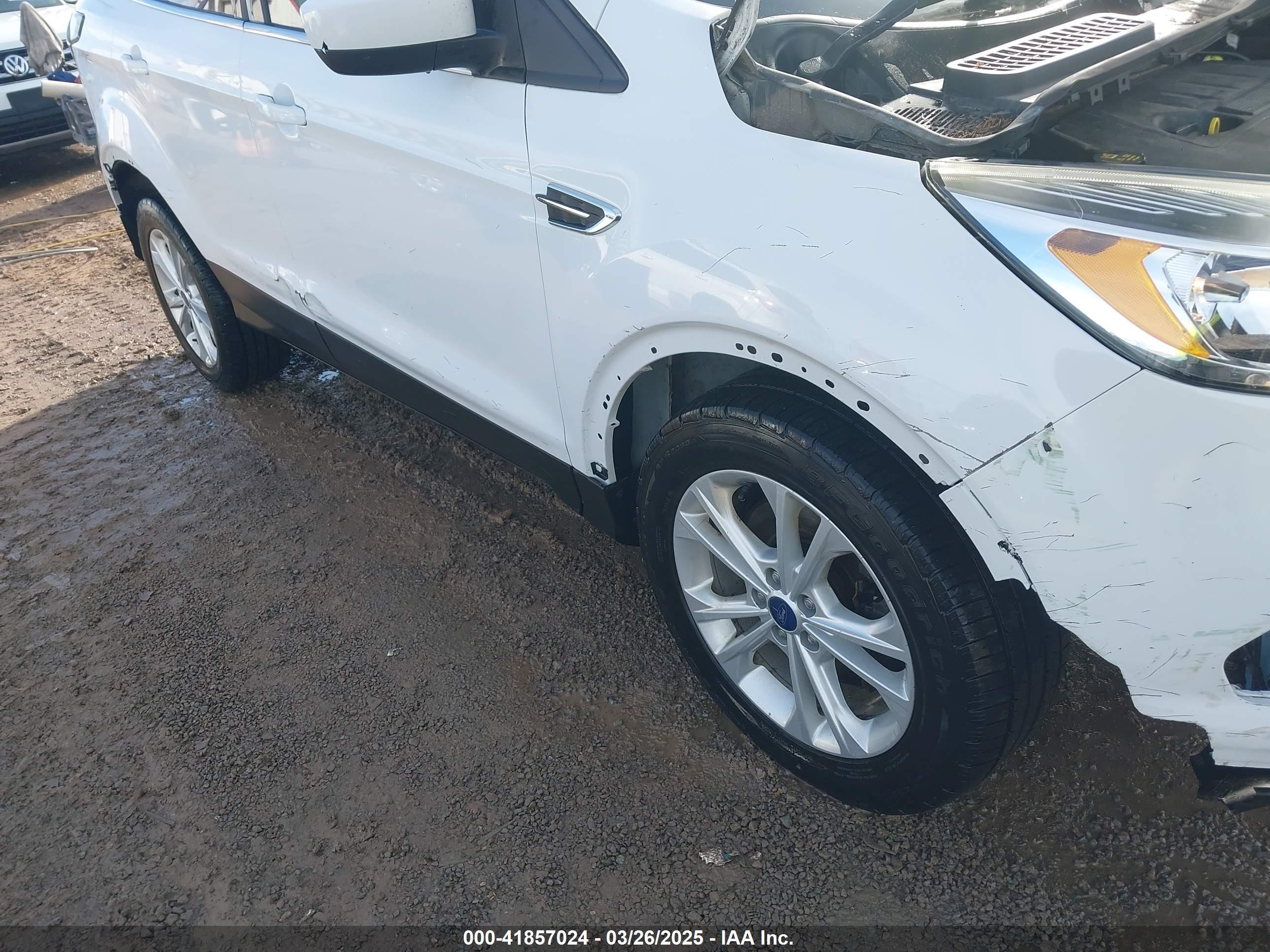 FORD ESCAPE image 6
