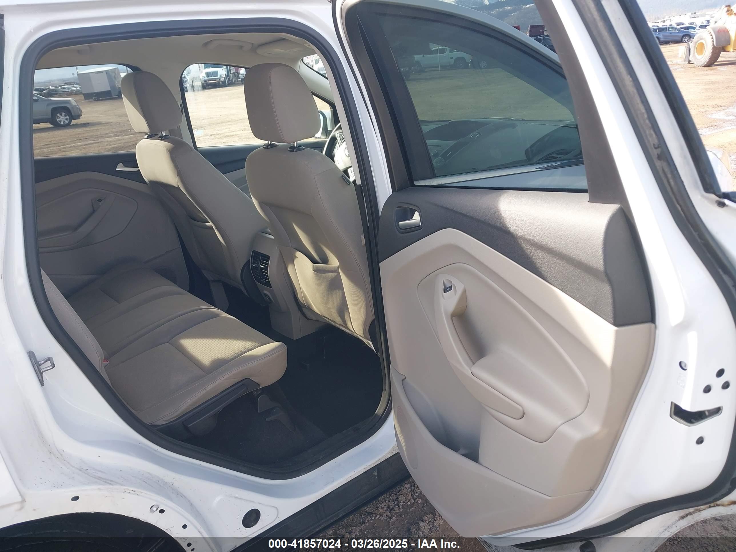 FORD ESCAPE image 8