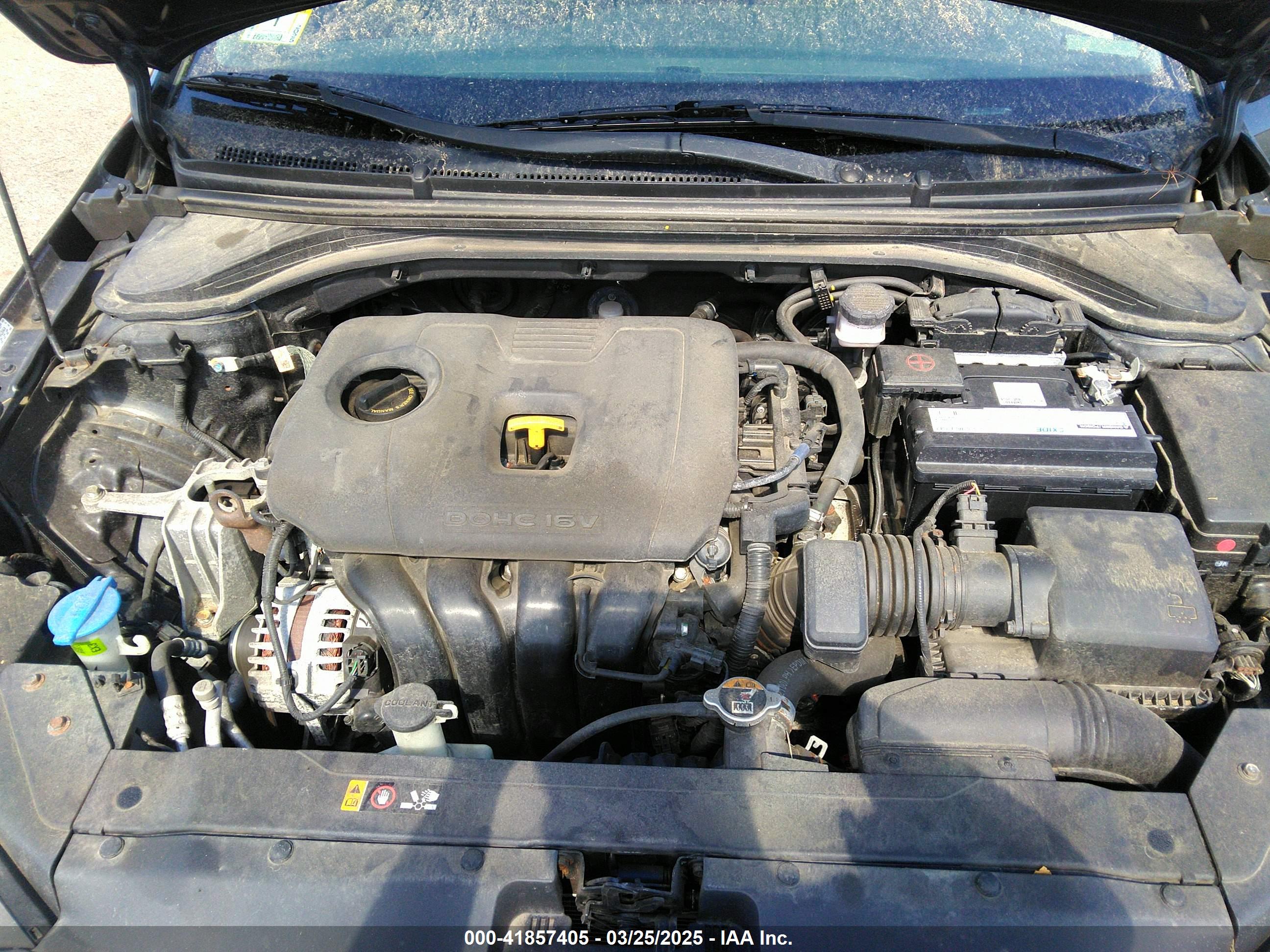 HYUNDAI ELANTRA image 10