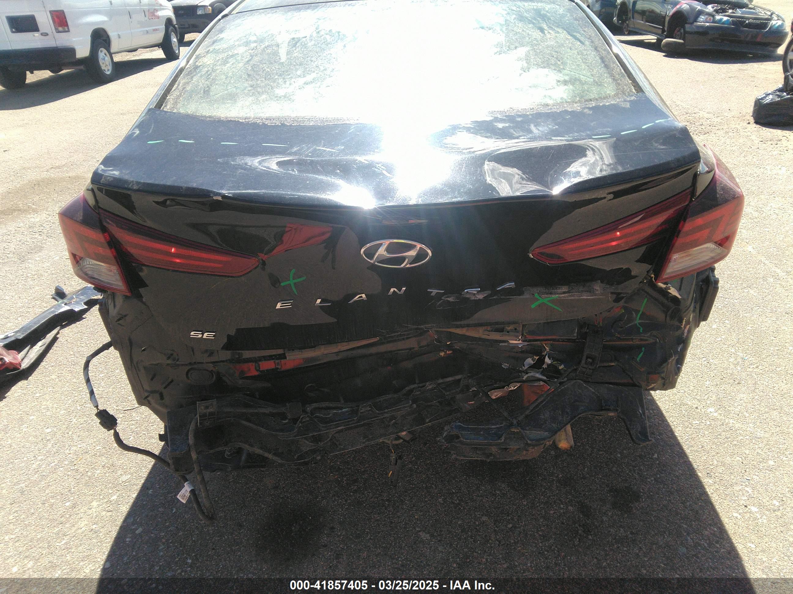 HYUNDAI ELANTRA image 6